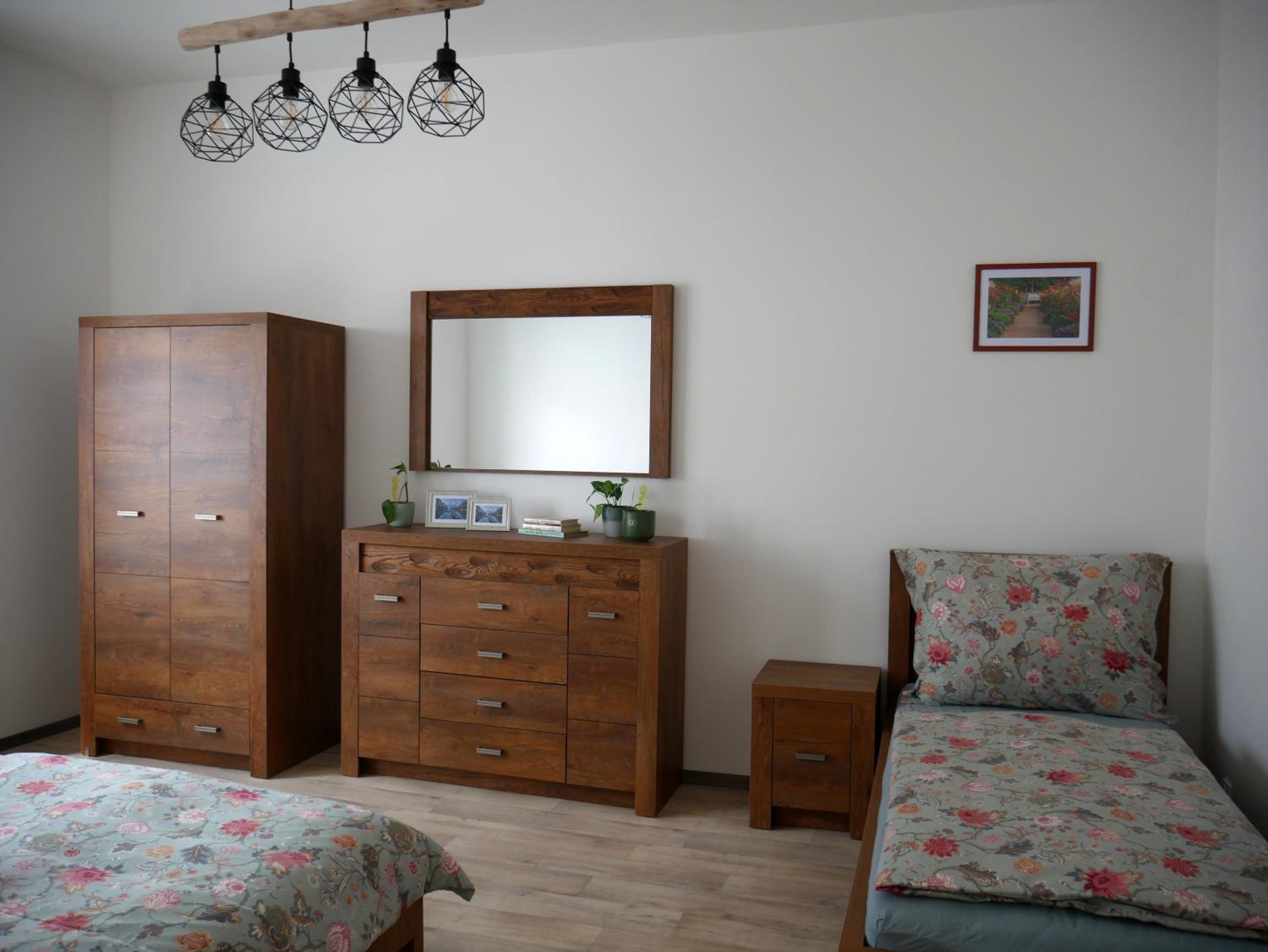 Quadruple Room with Garden View - Photo 9