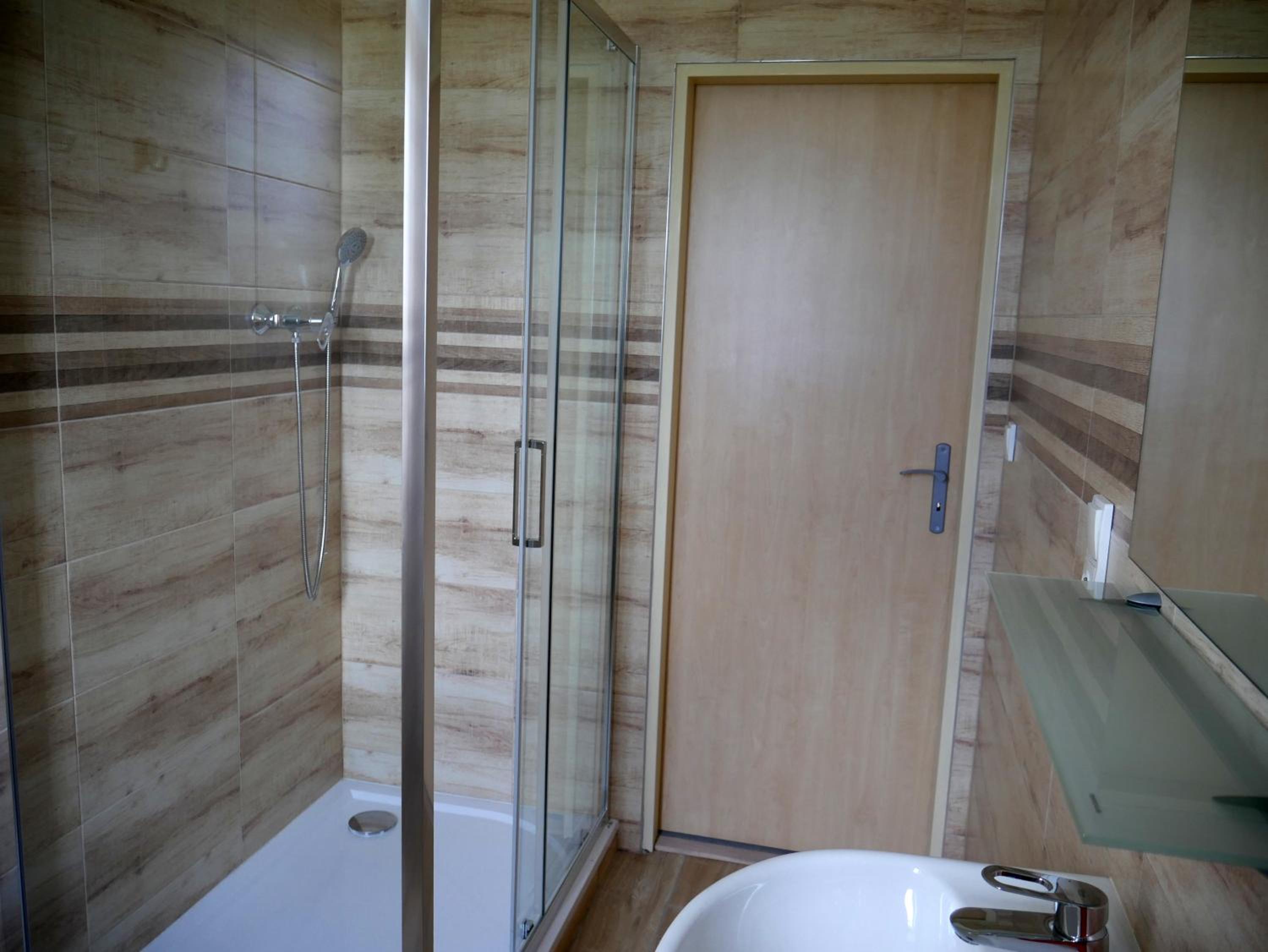 Double Room with Balcony - Photo 5