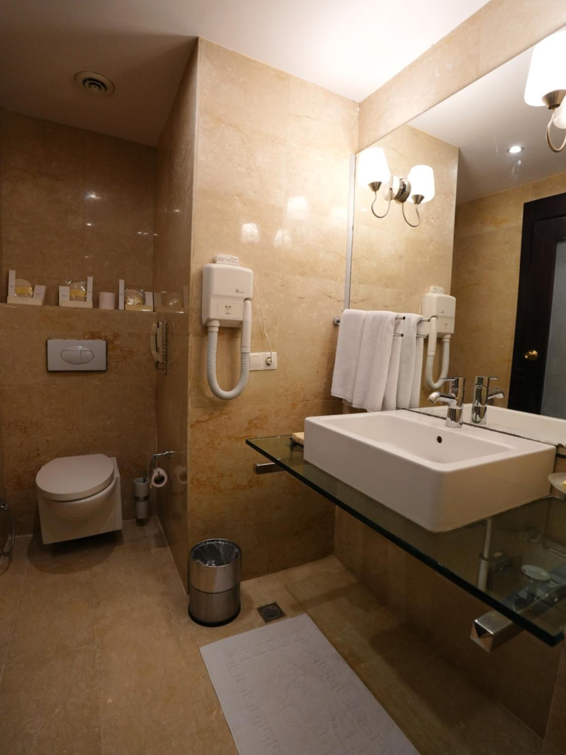 Family Suite - Photo 4