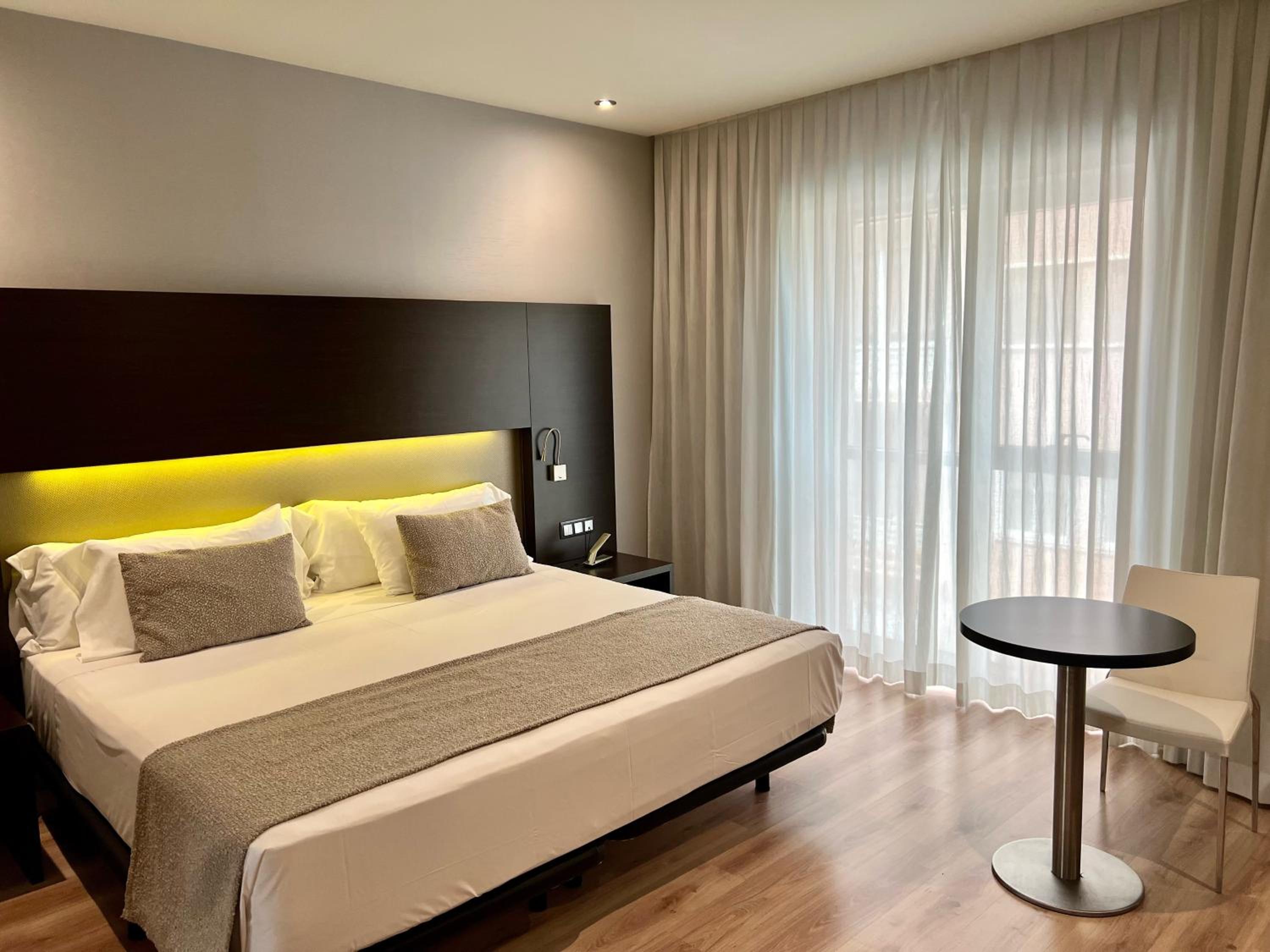 Junior Suite - Photo 1