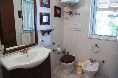 Four-Bedroom House photo 2