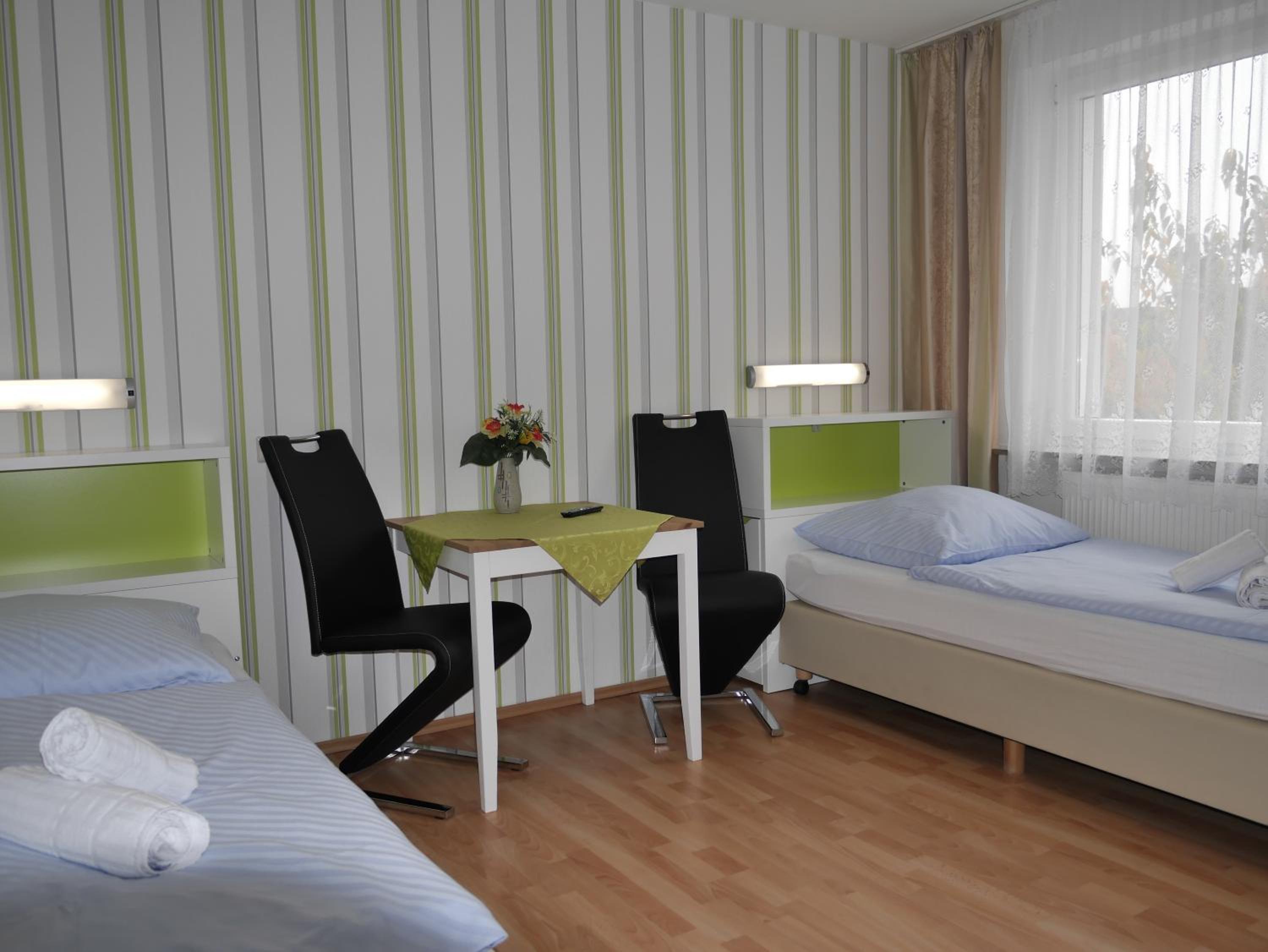 Standard Twin Room photo 2