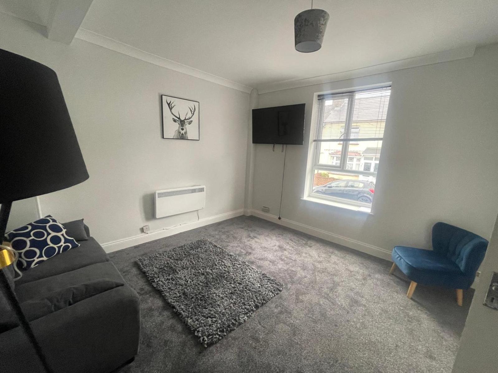 Apartment photo 1