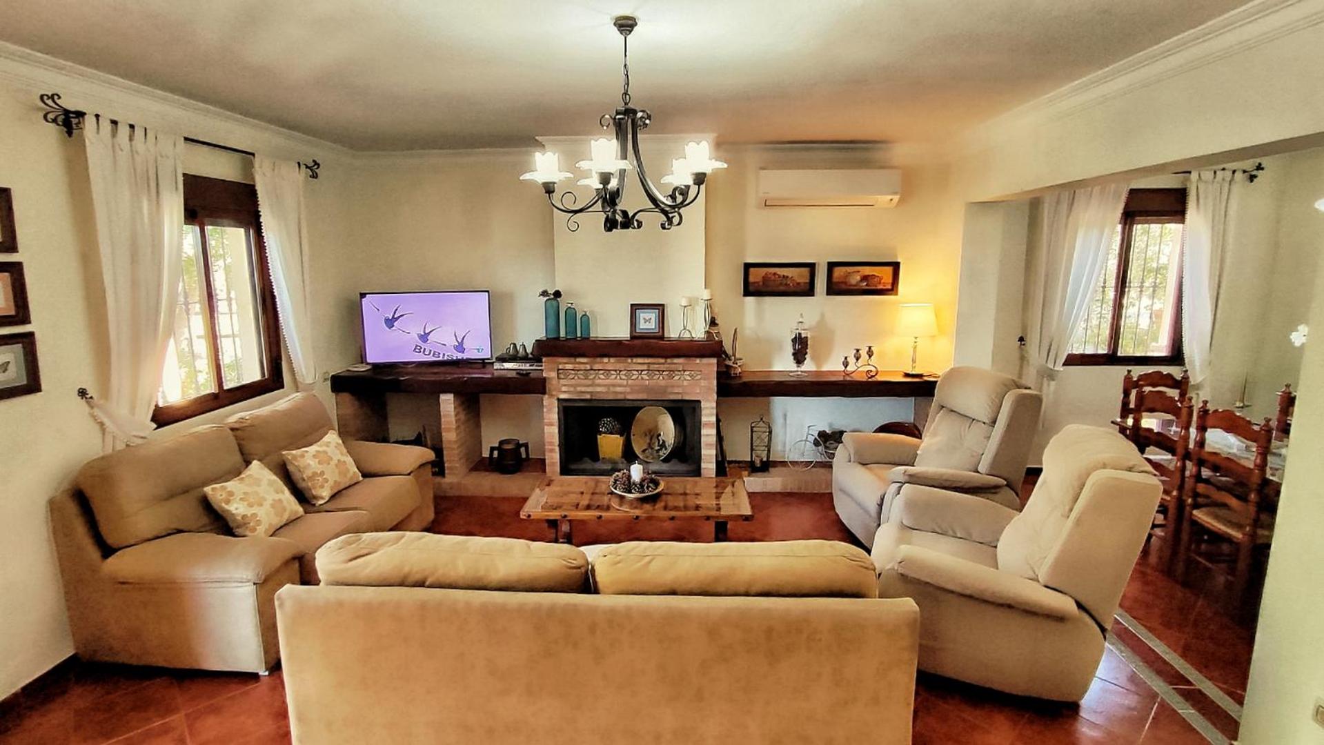 Villa de Tres Habitaciones