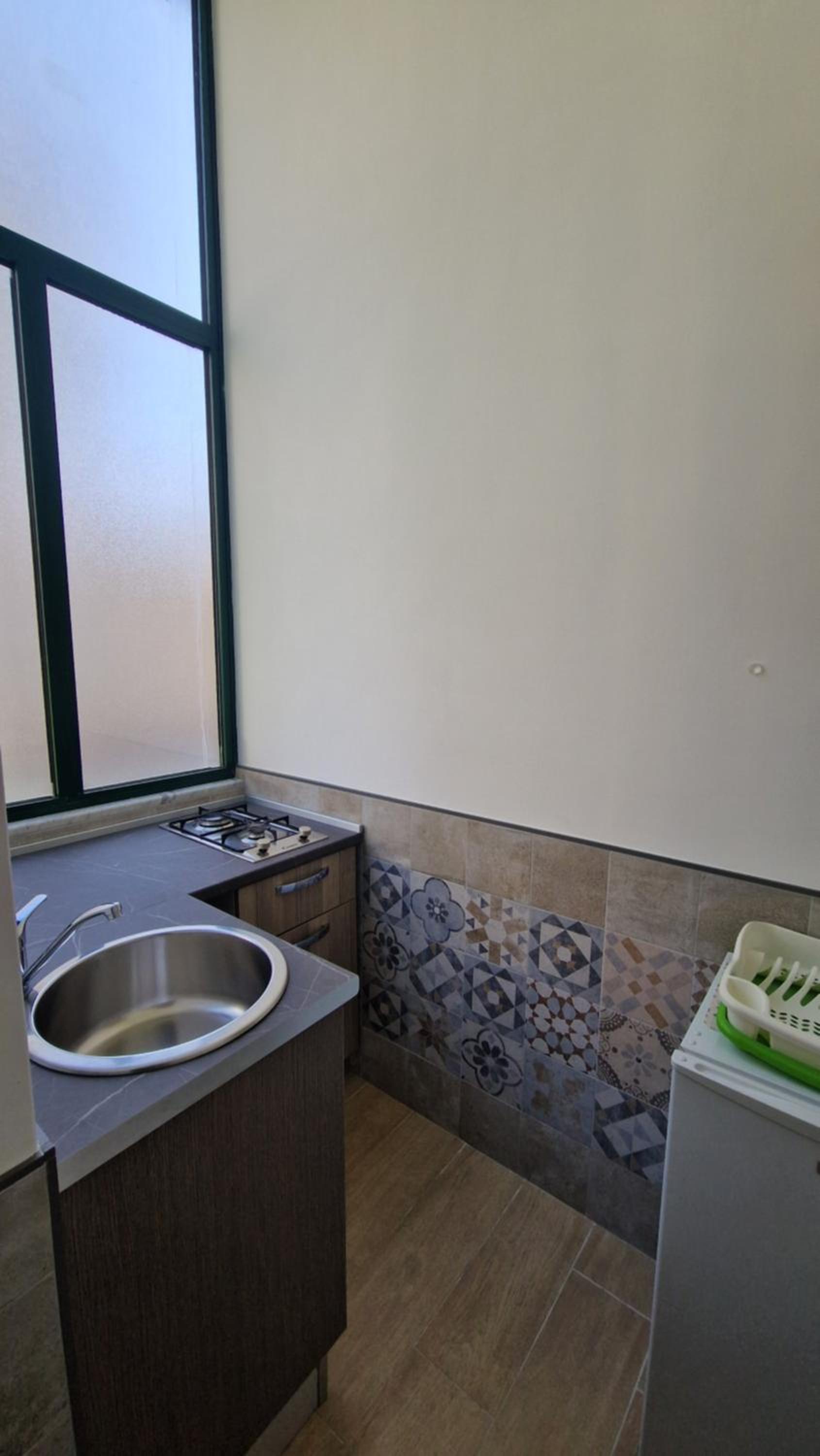 Double Room with Balcony - Photo 9