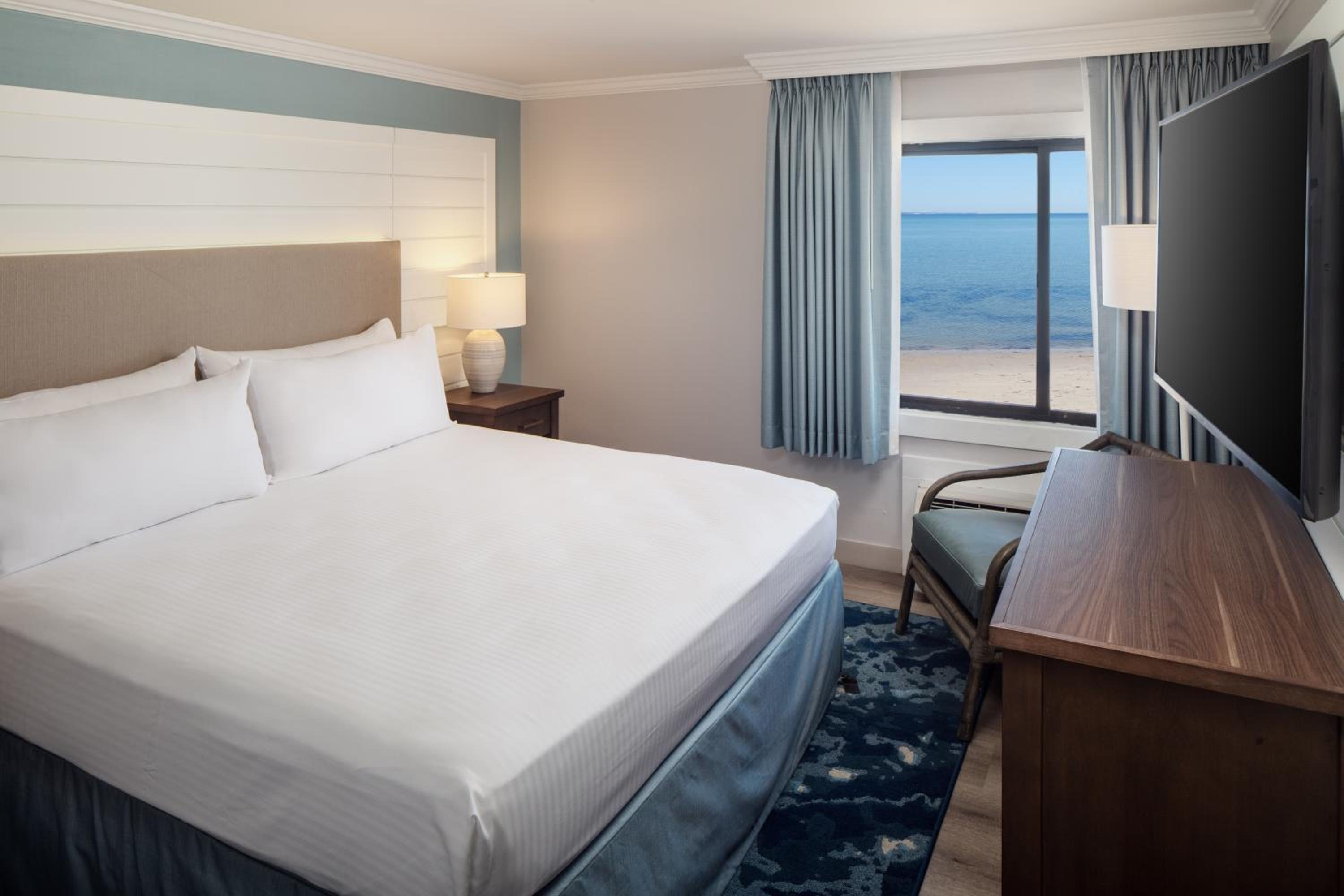 Race Point Waterfront Suite