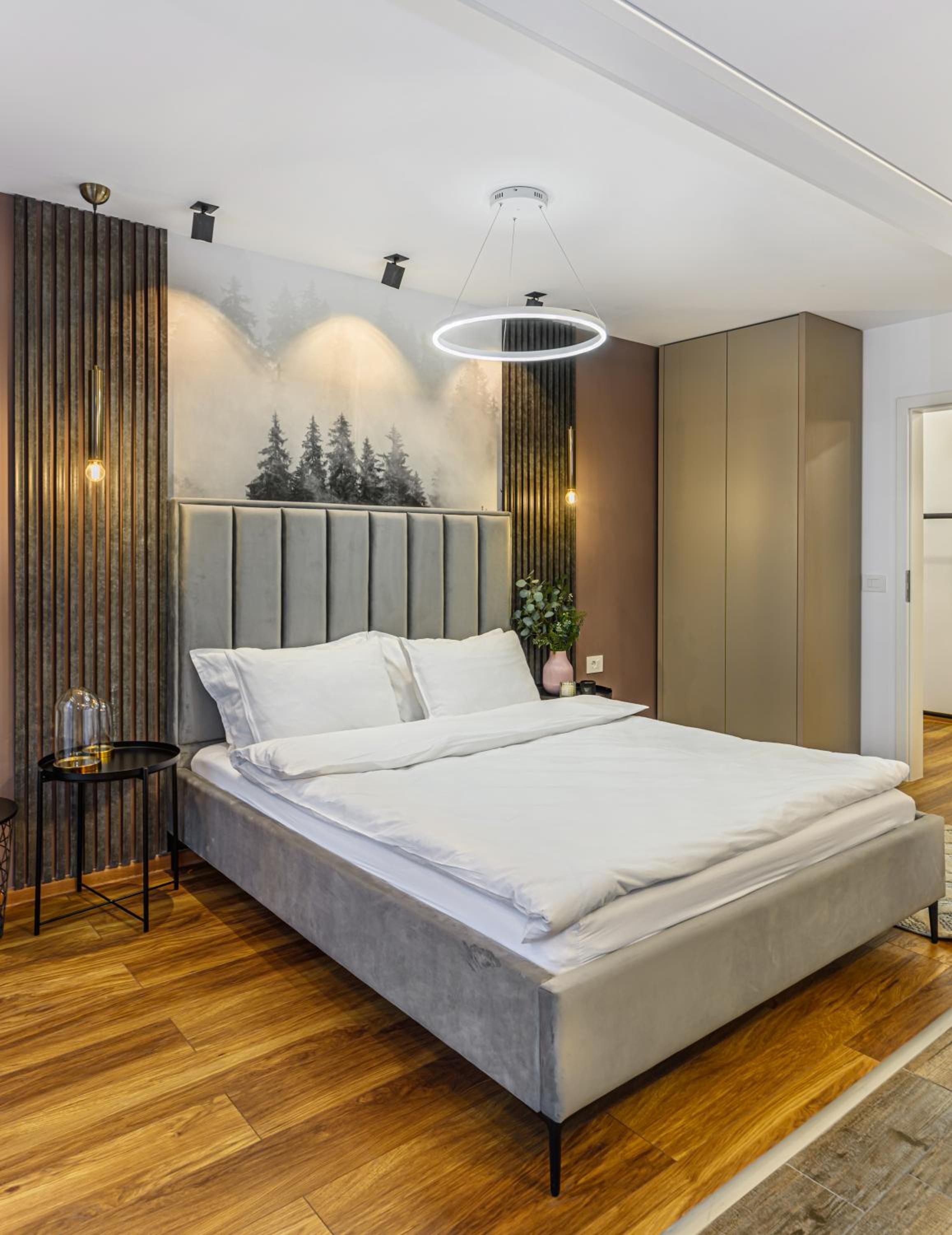 One-Bedroom Apartment with Balcony photo 1