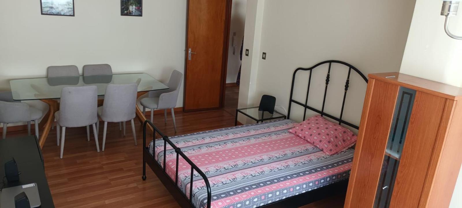 Economy Triple Room photo 3