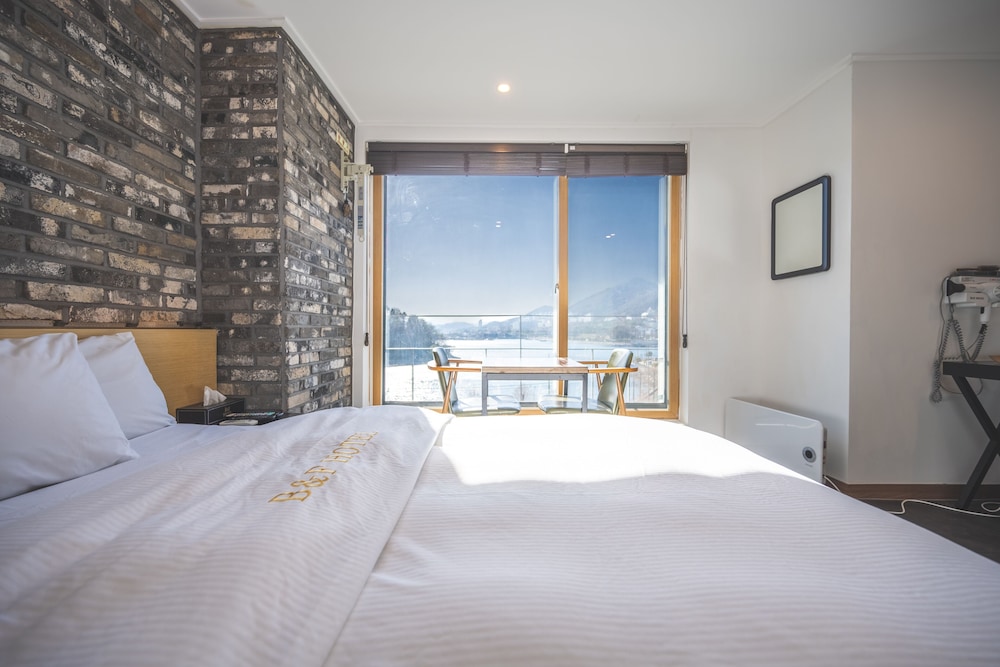 Superior Double Room, 1 Double Bed, Beachfront photo 2