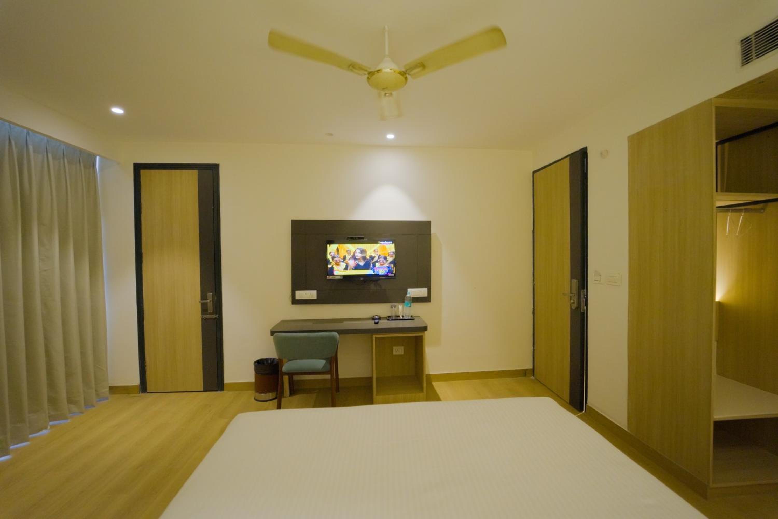 Queen Room photo 3