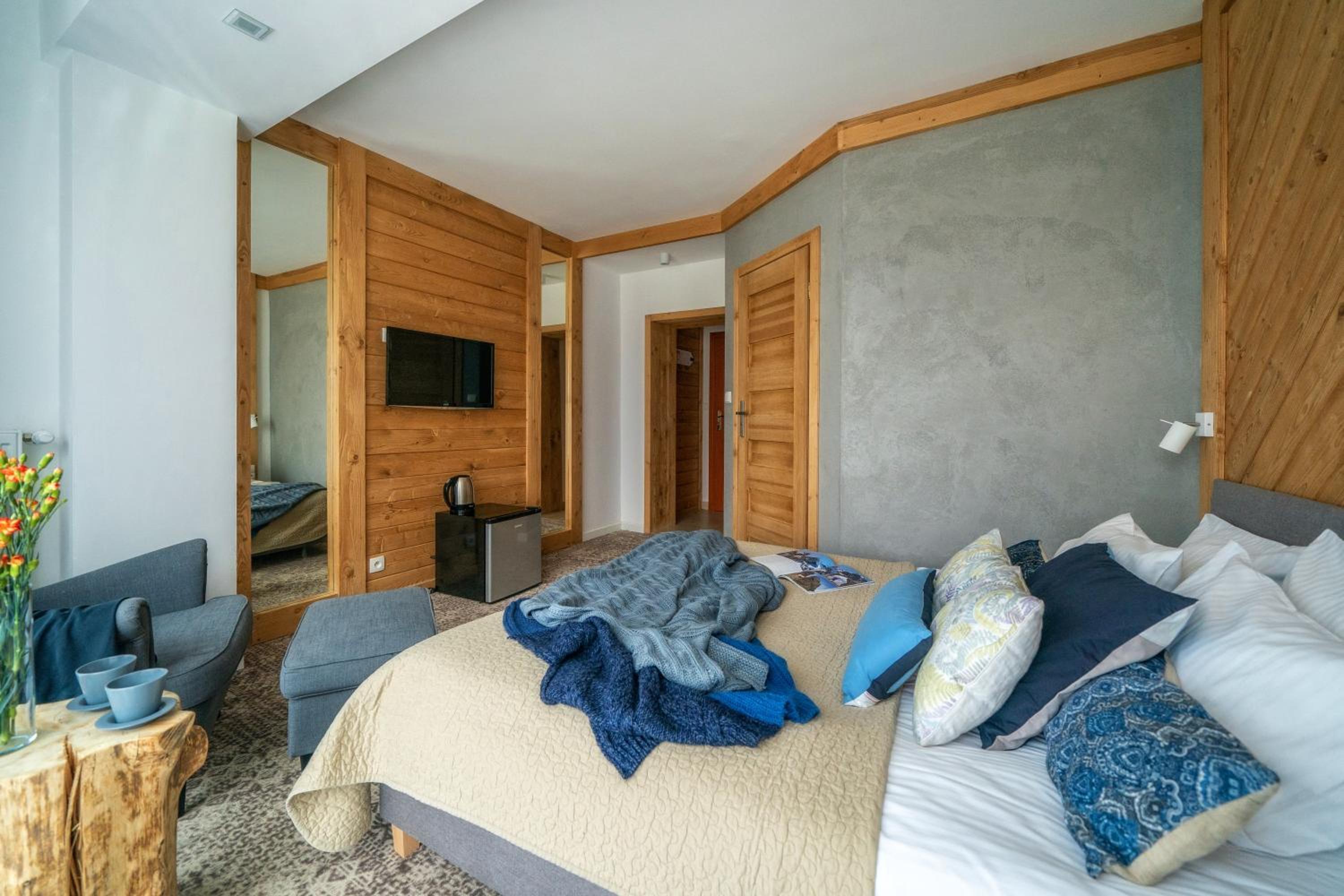 Double Room with Mountain View - Photo 1