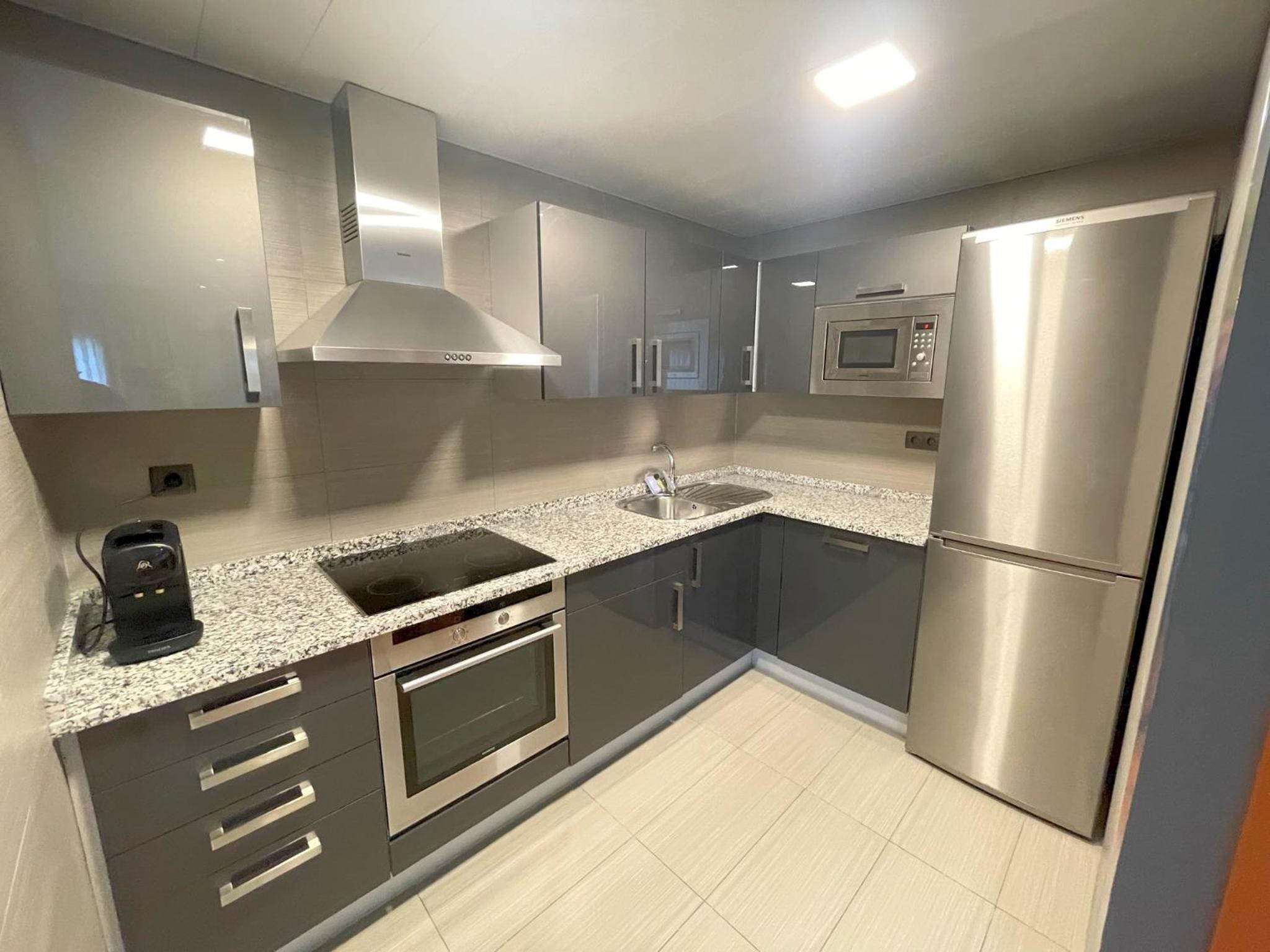 Apartment with Terrace - Photo 3