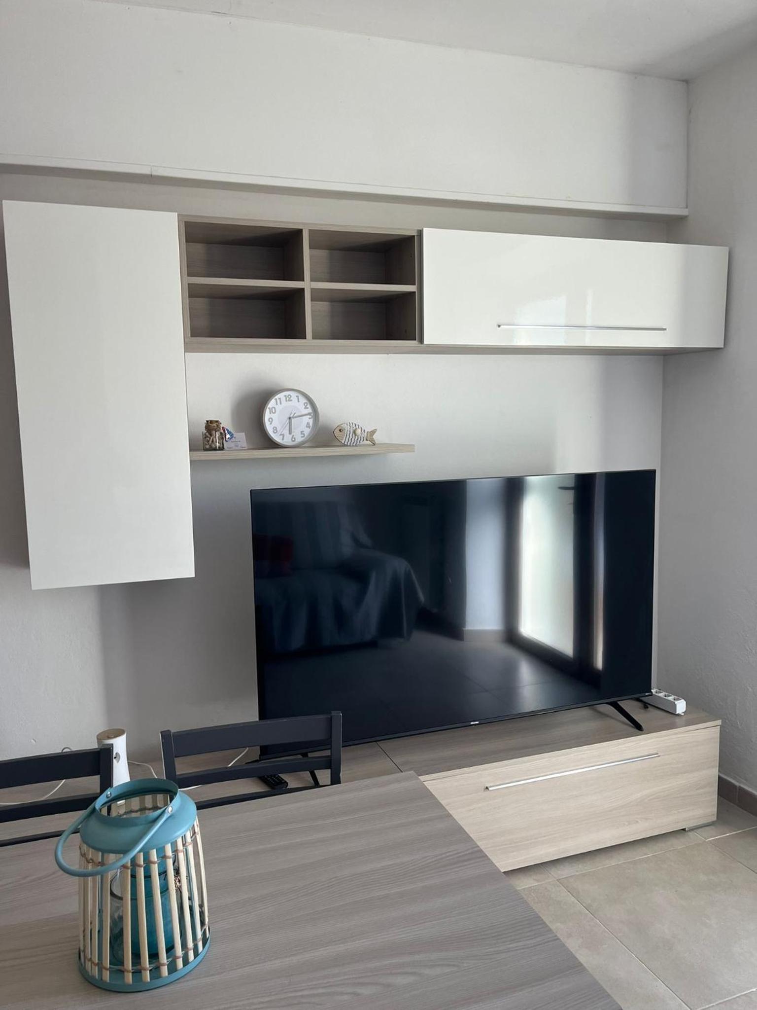 One-Bedroom House photo 1