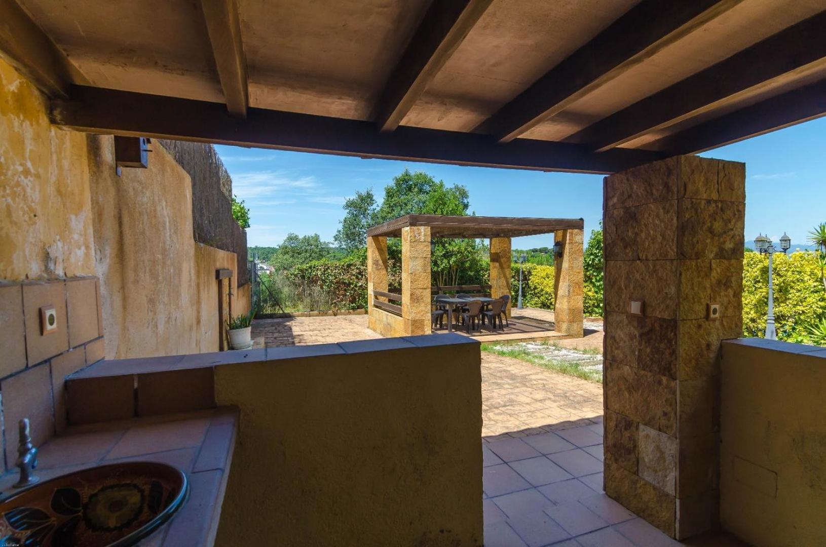 Villa with Private Pool photo 2