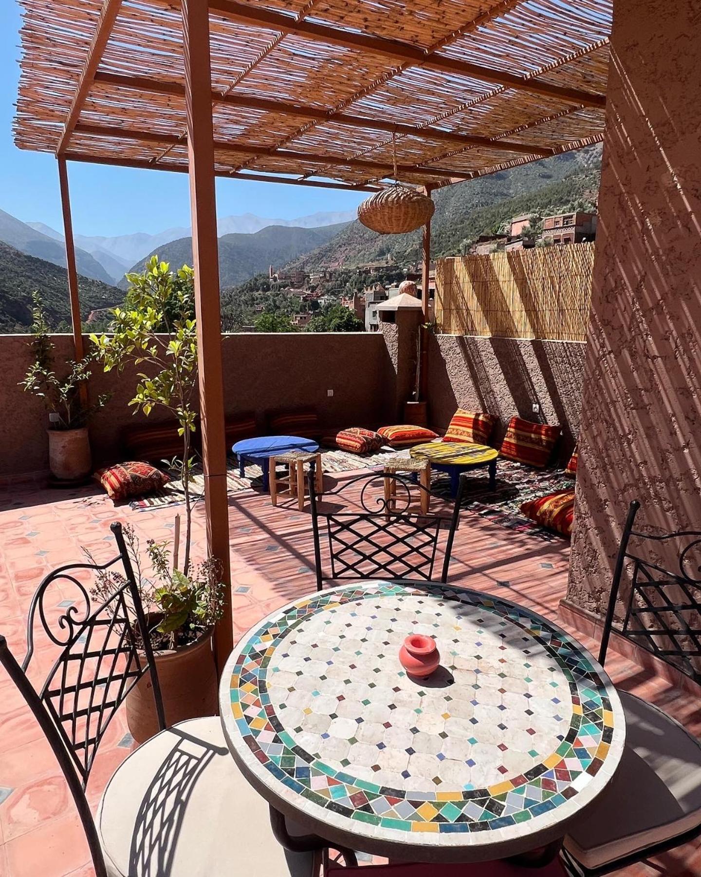 One-Bedroom Apartment with Balcony and Mountain View   - Photo 56