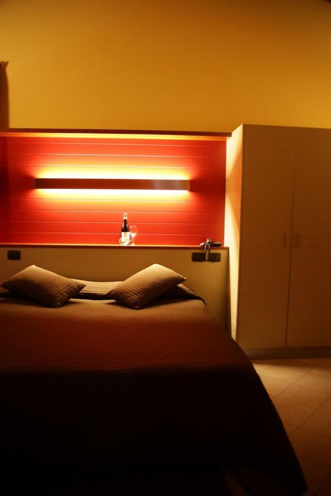 Standard Double Room - Photo 4