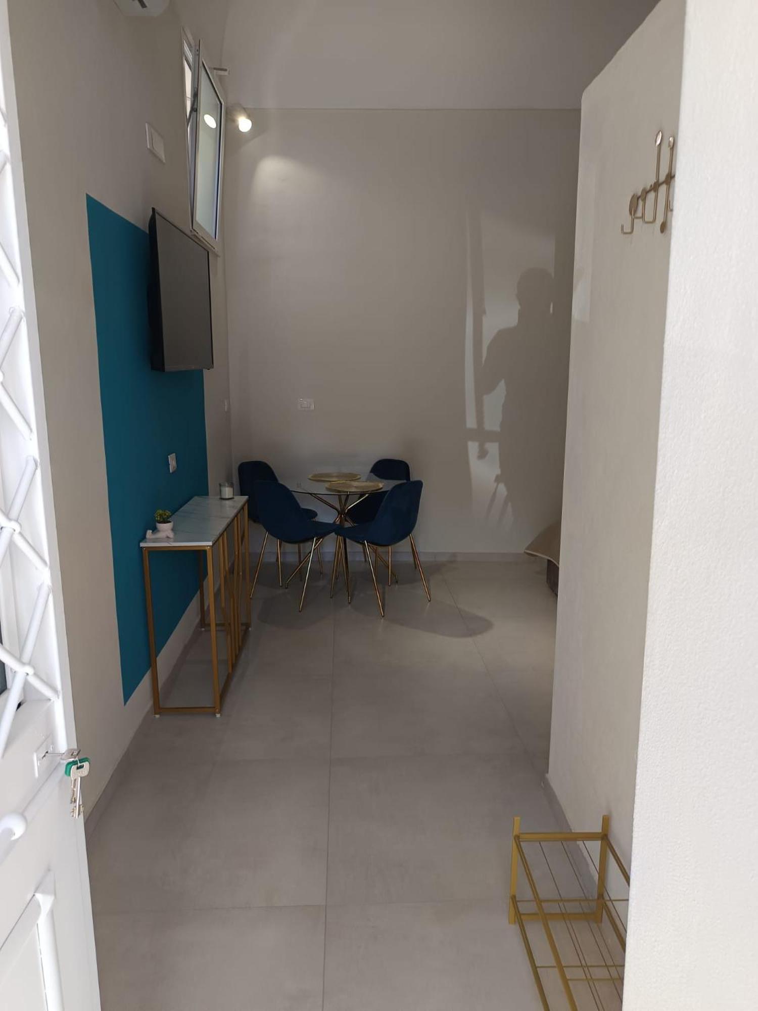 One-Bedroom House
