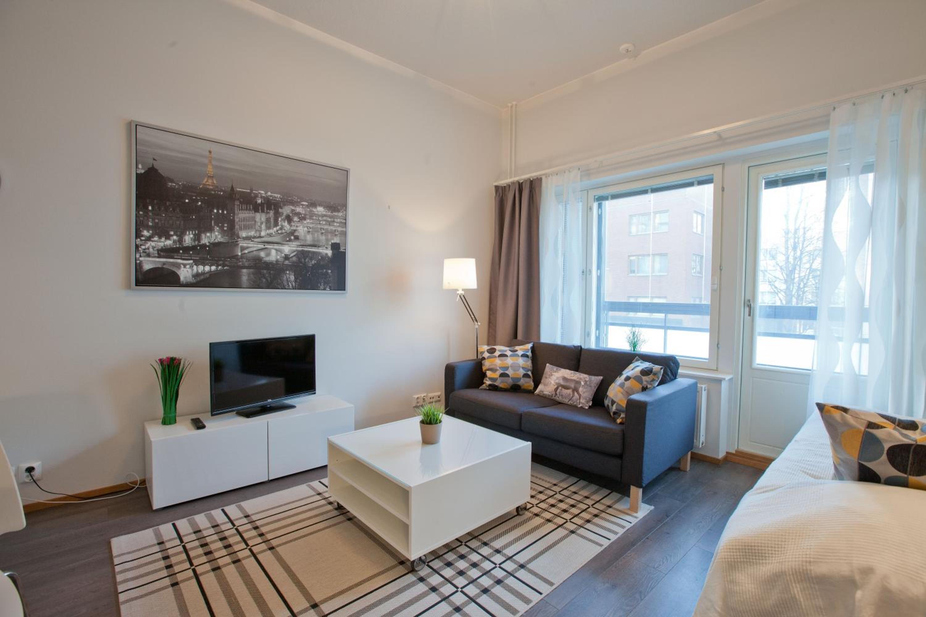 Studio Apartment - Photo 4