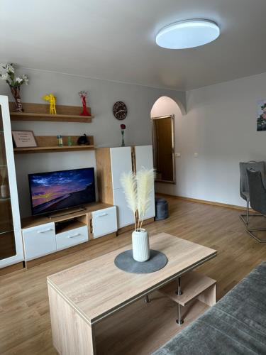 Apartment with Balcony - Photo 10