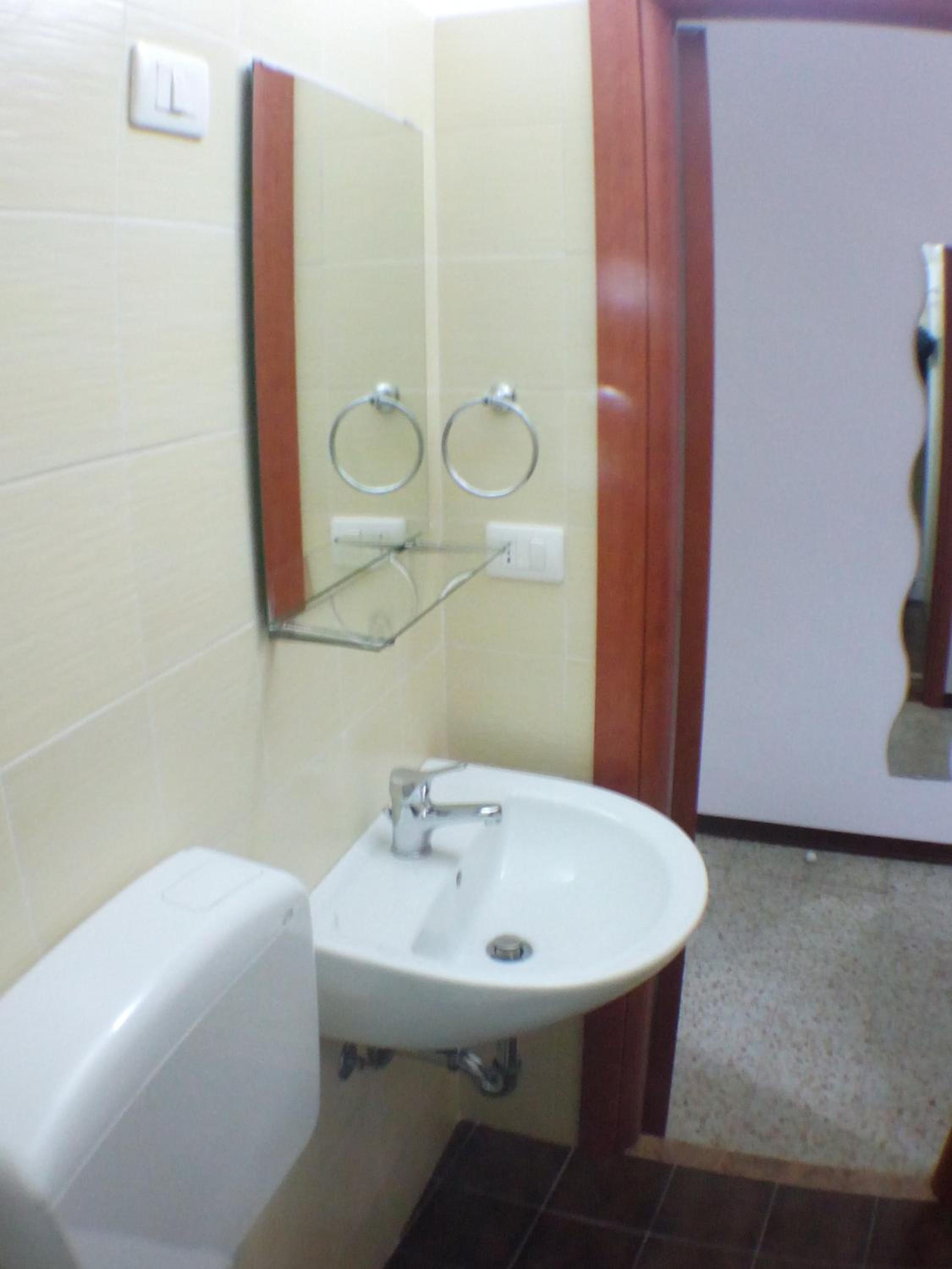 Double Room - Photo 8