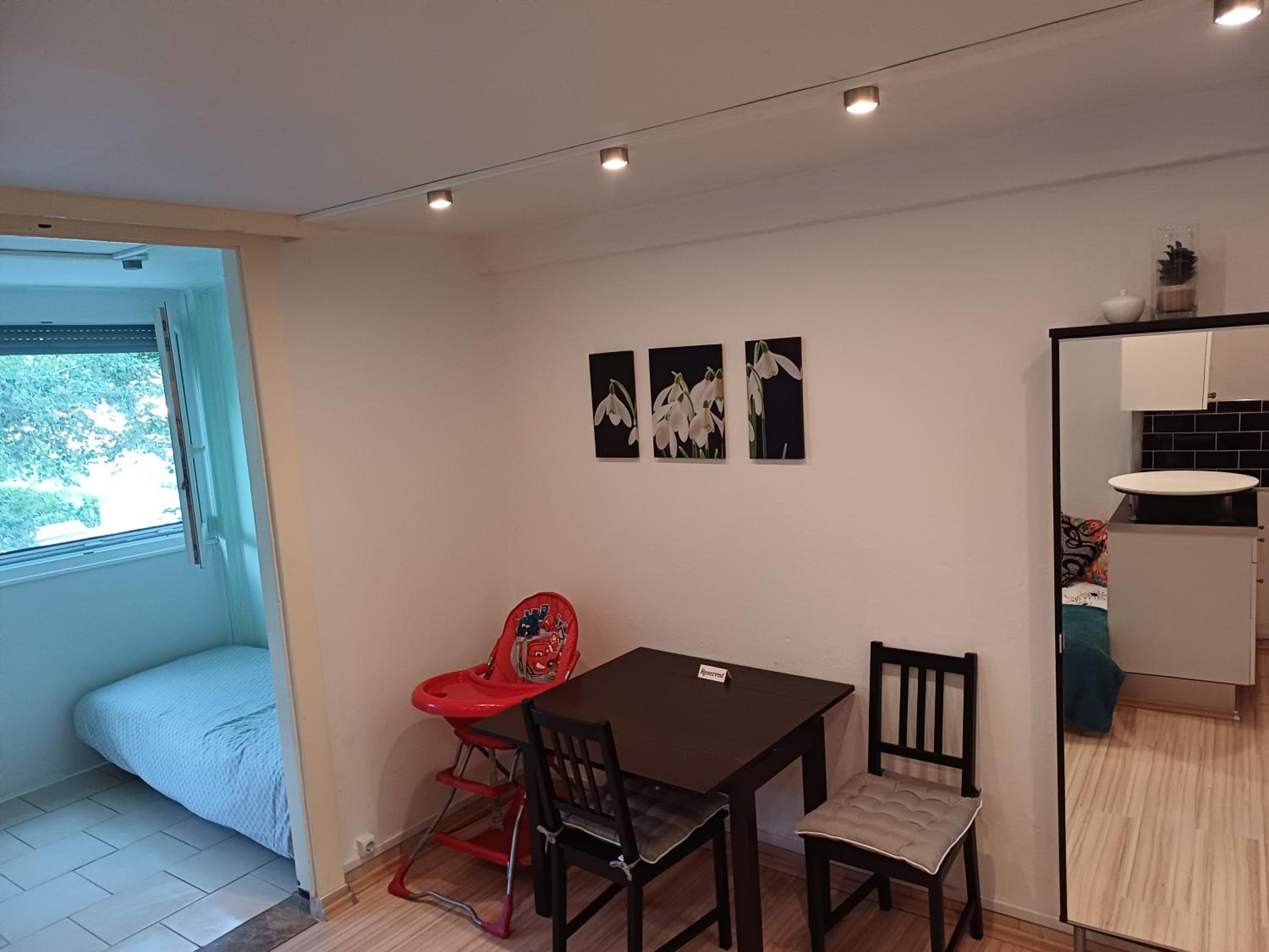 One-Bedroom Apartment photo 1