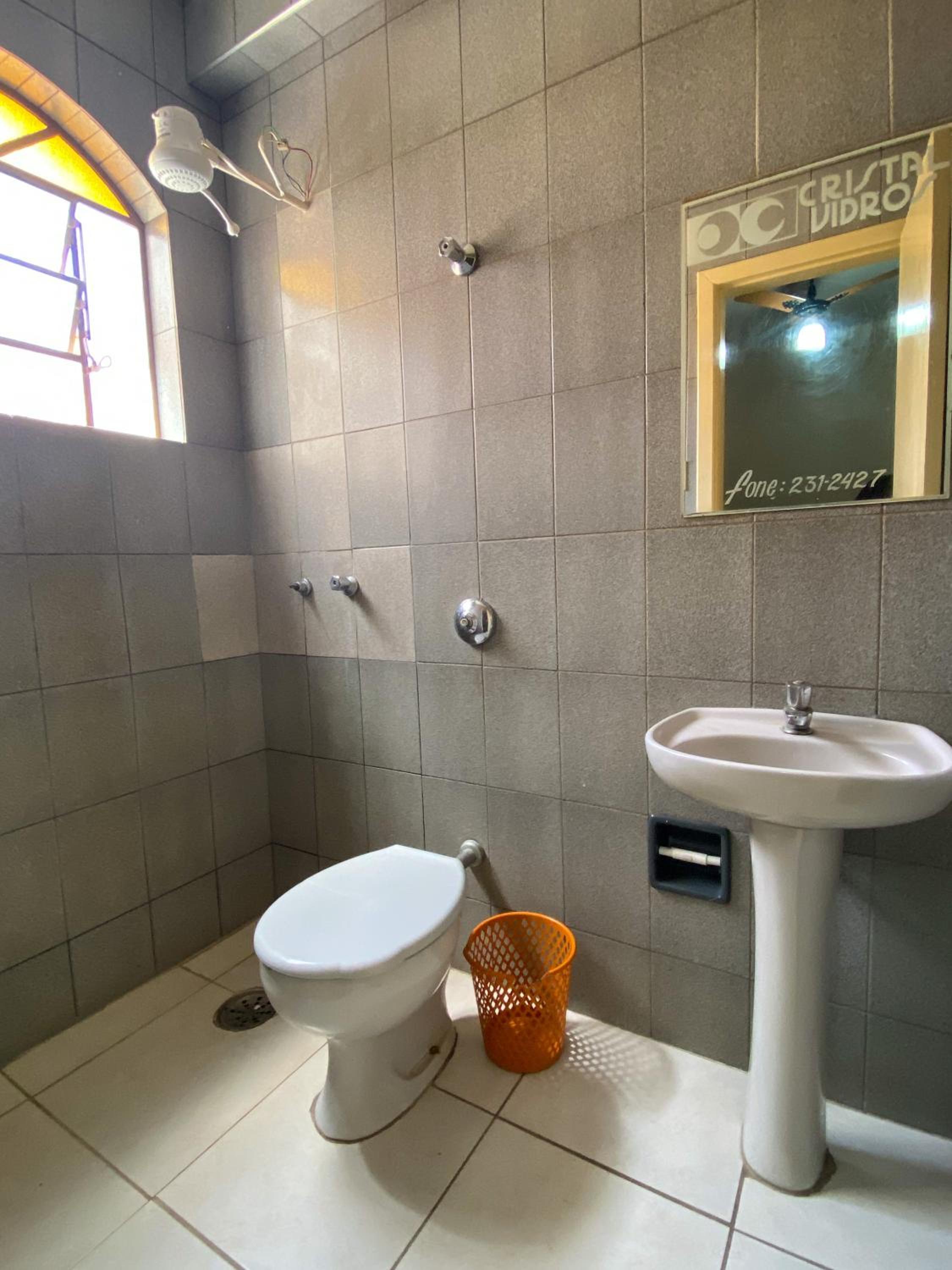 Twin Room With Private Bathroom photo 2
