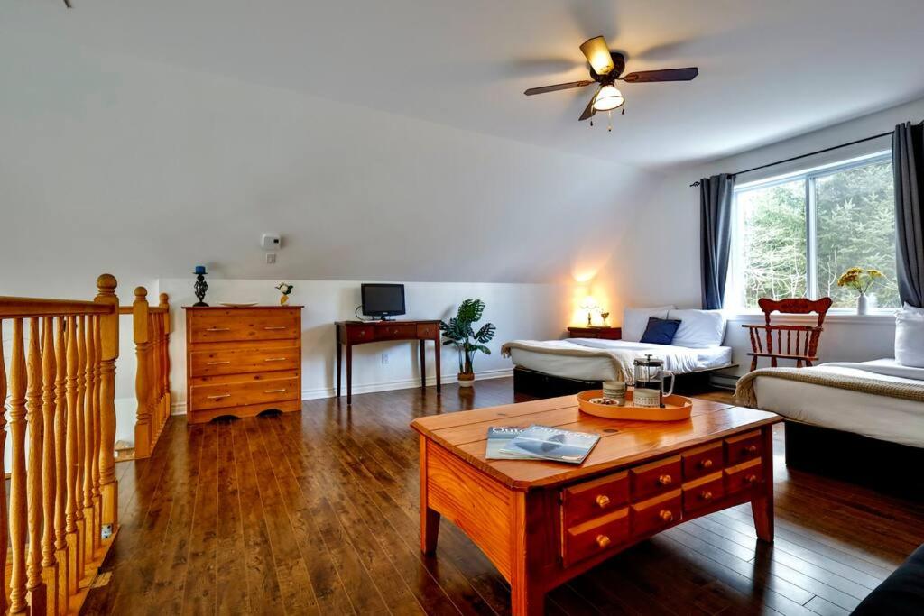 Three-Bedroom House photo 2