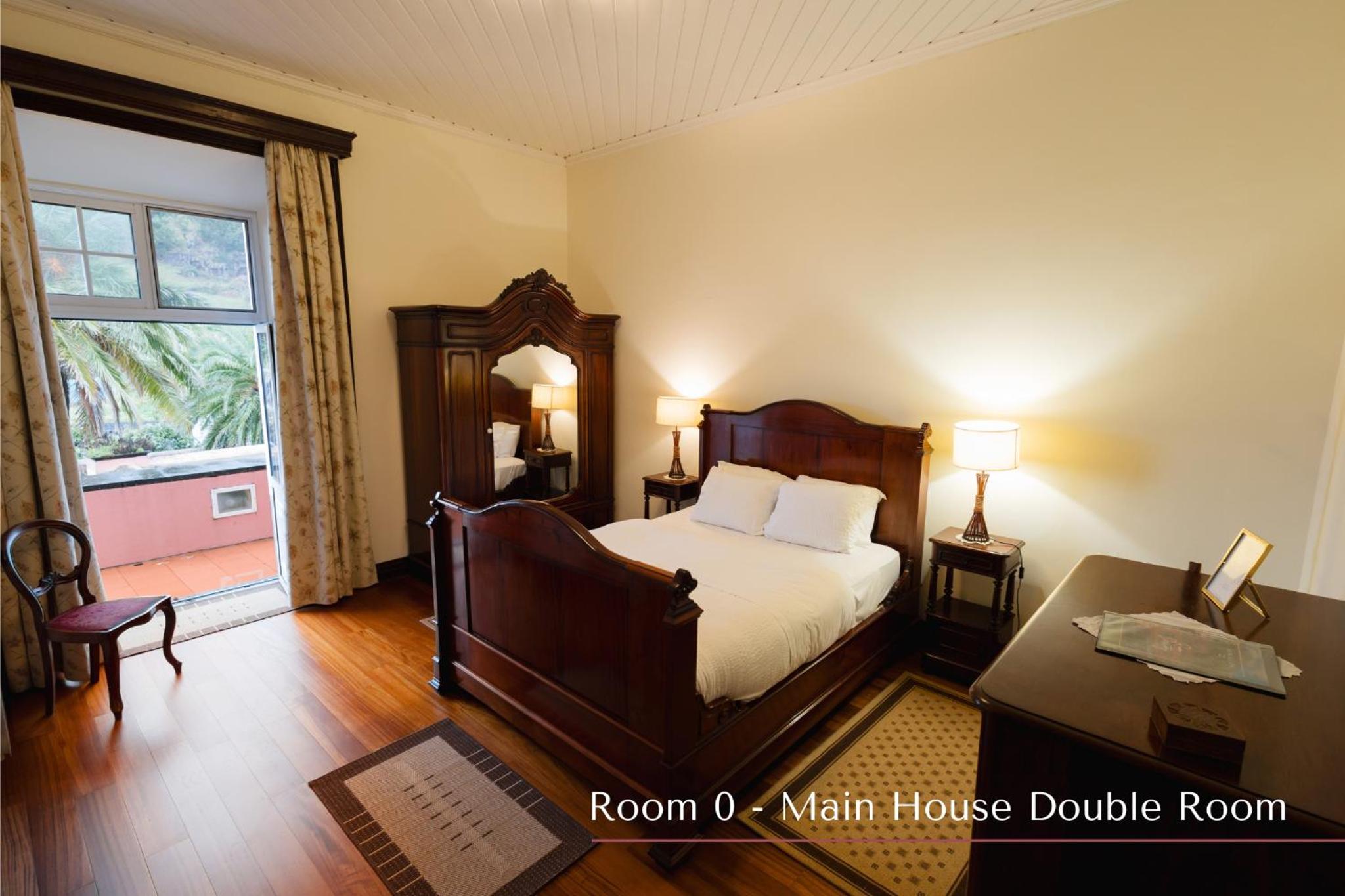 Double Room with Sea View - Photo 16