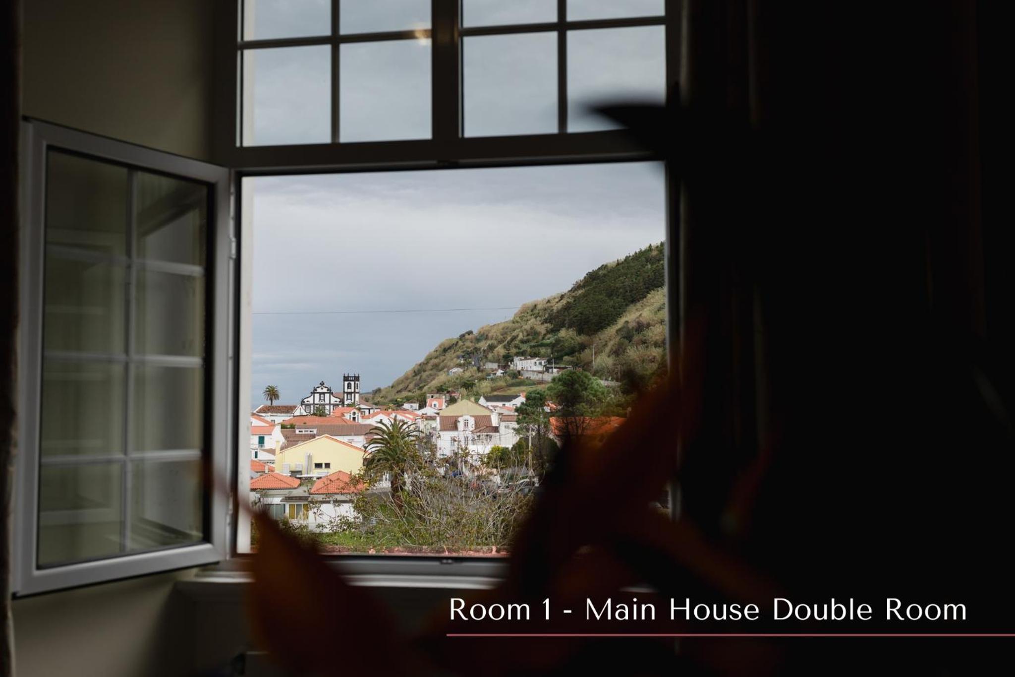 Double Room with Sea View - Photo 10