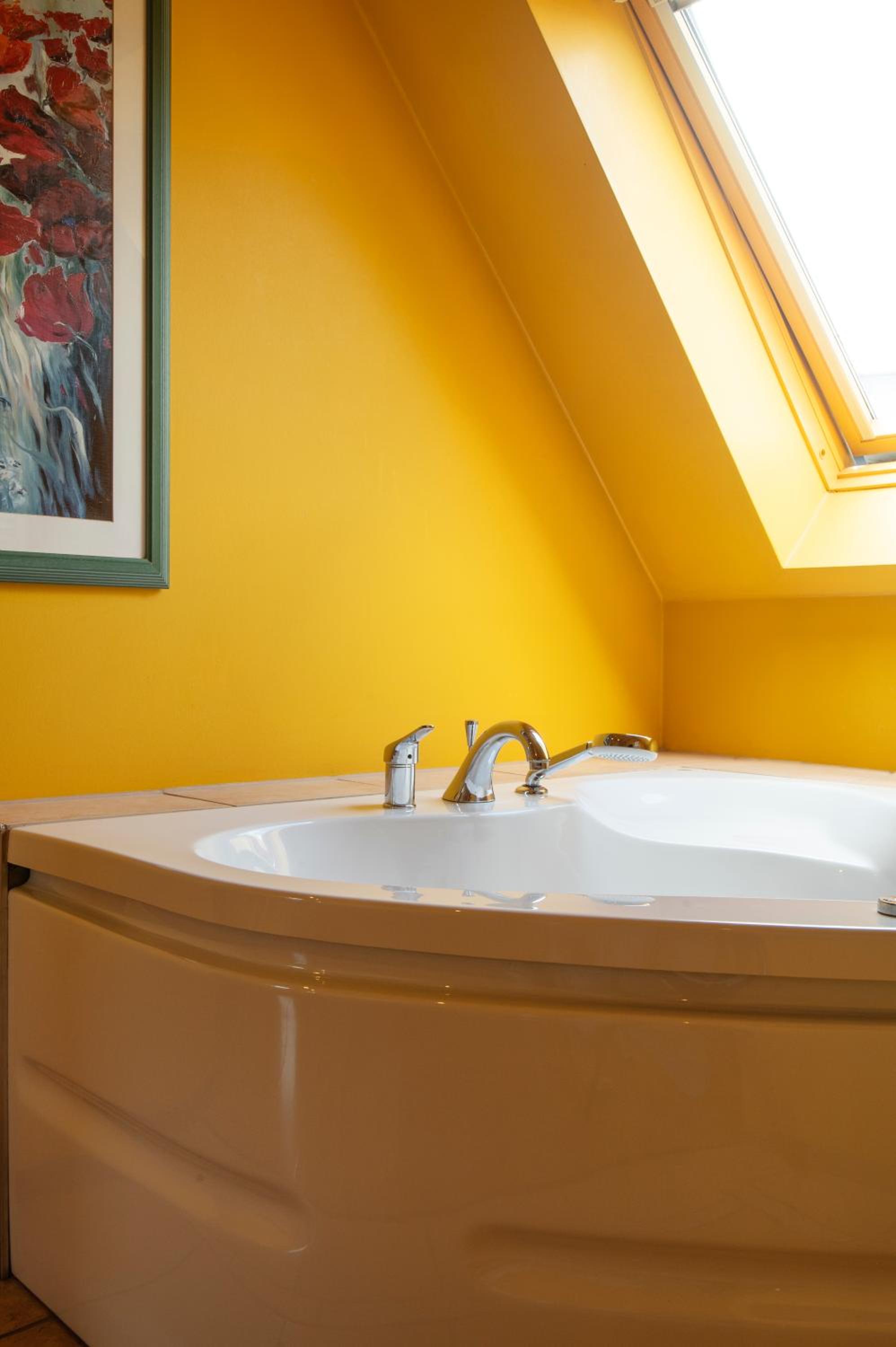 Studio with Spa Bath photo 2