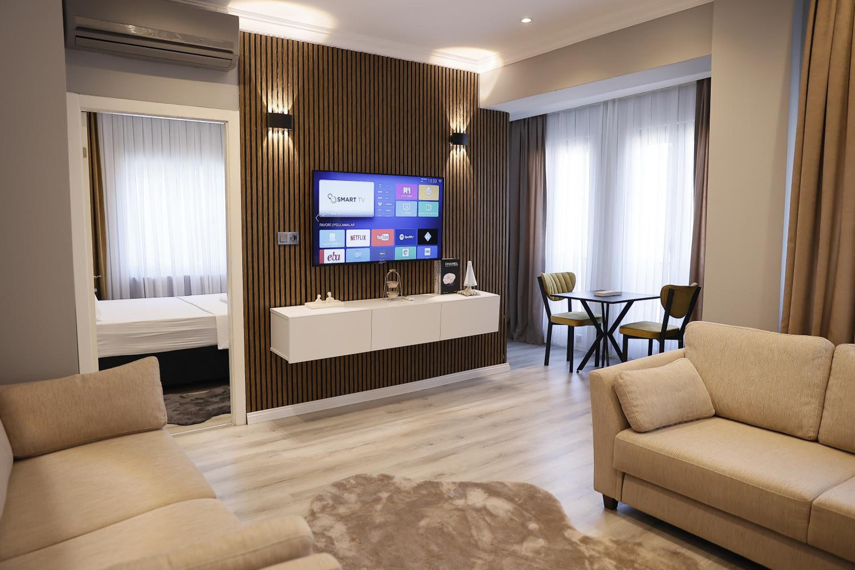 One-Bedroom Apartment with Garden View photo 1