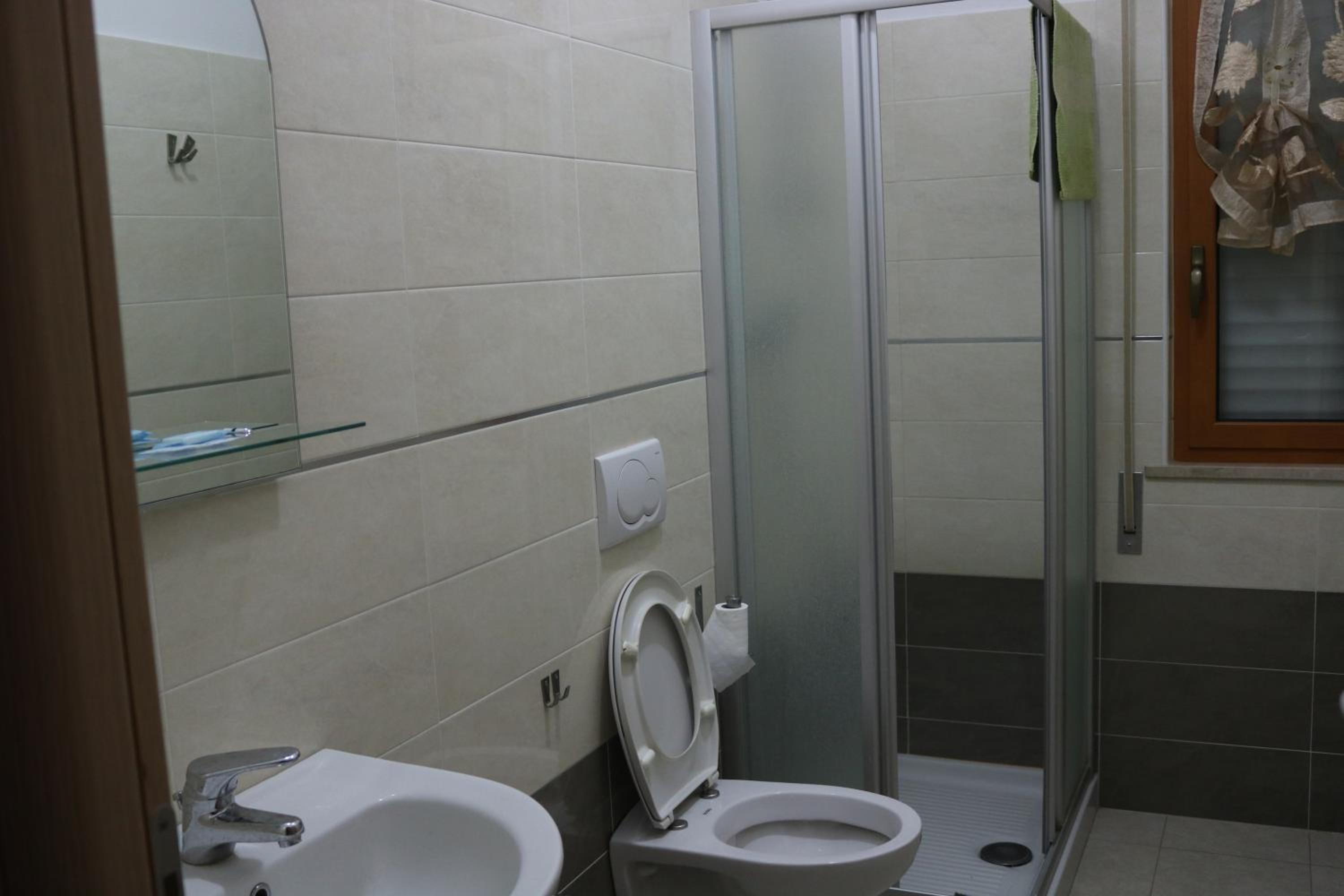 Standard Double or Twin Room photo 3