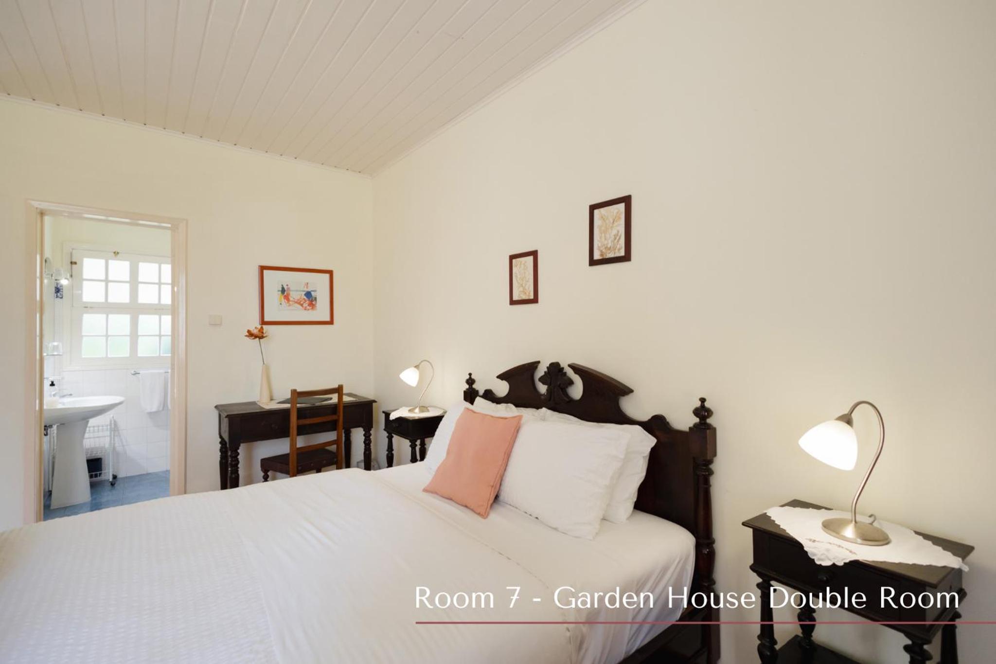 Standard Double Room - Photo 4