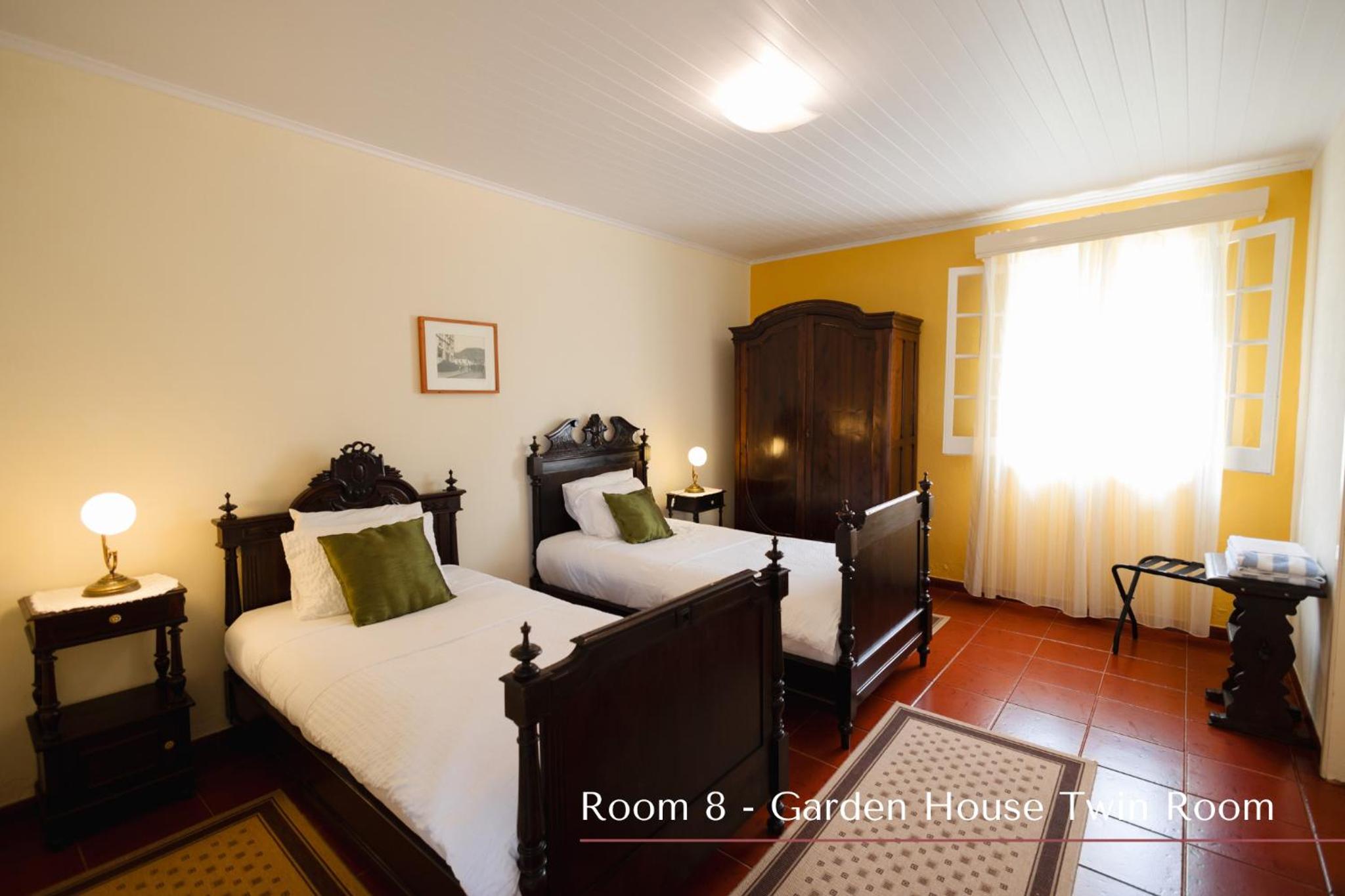 Standard Twin Room - Photo 1