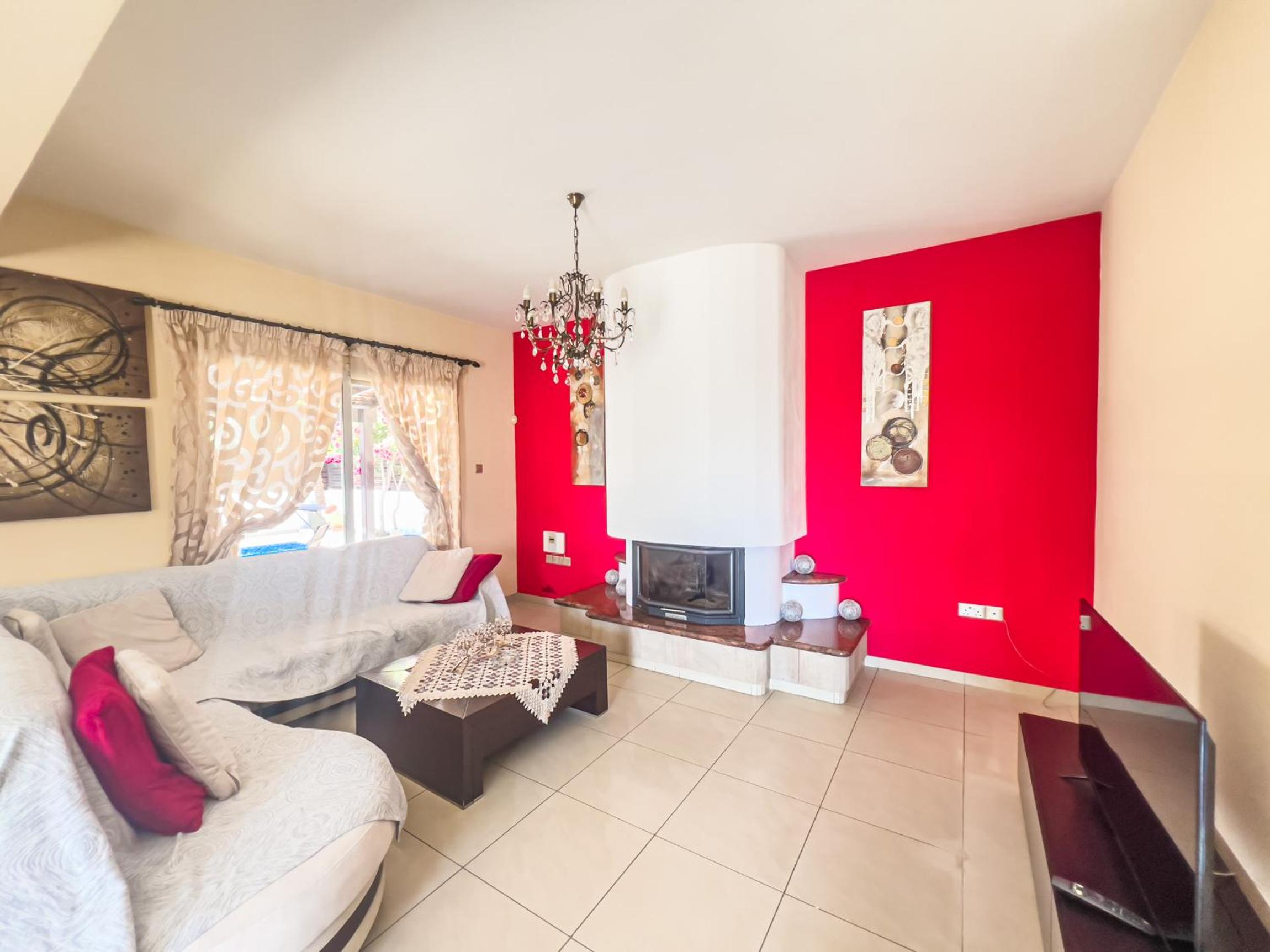 Three-Bedroom Villa photo 1
