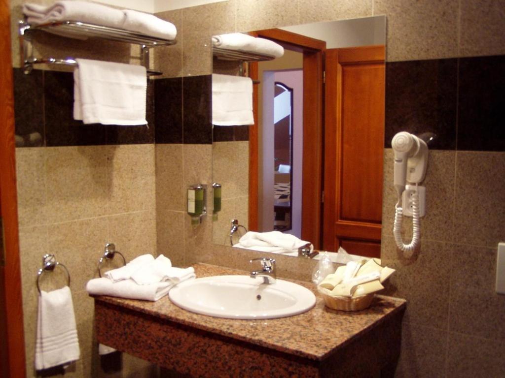 Double or Twin Room photo 2