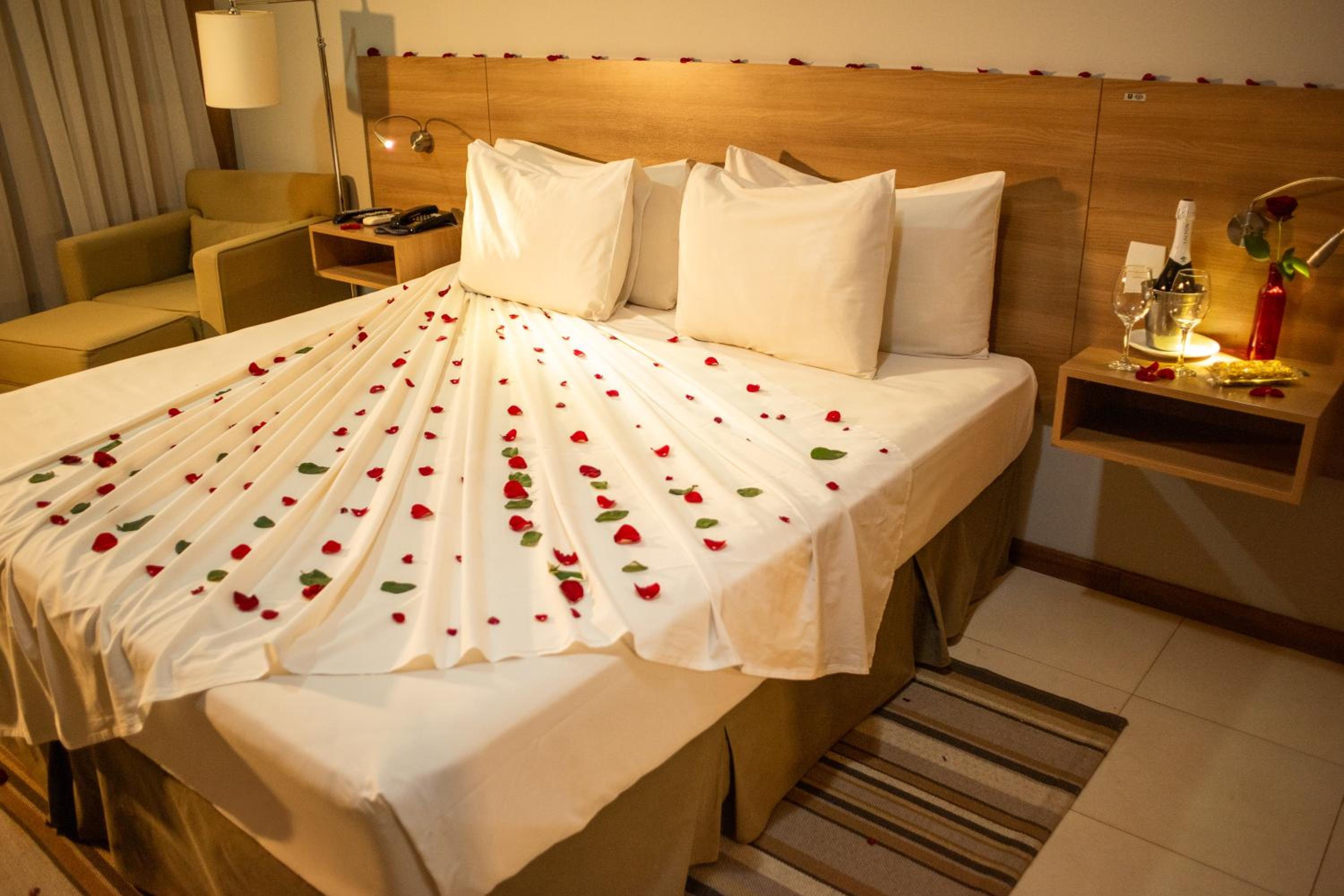 Luxury Double Room with Double Bed - Photo 2