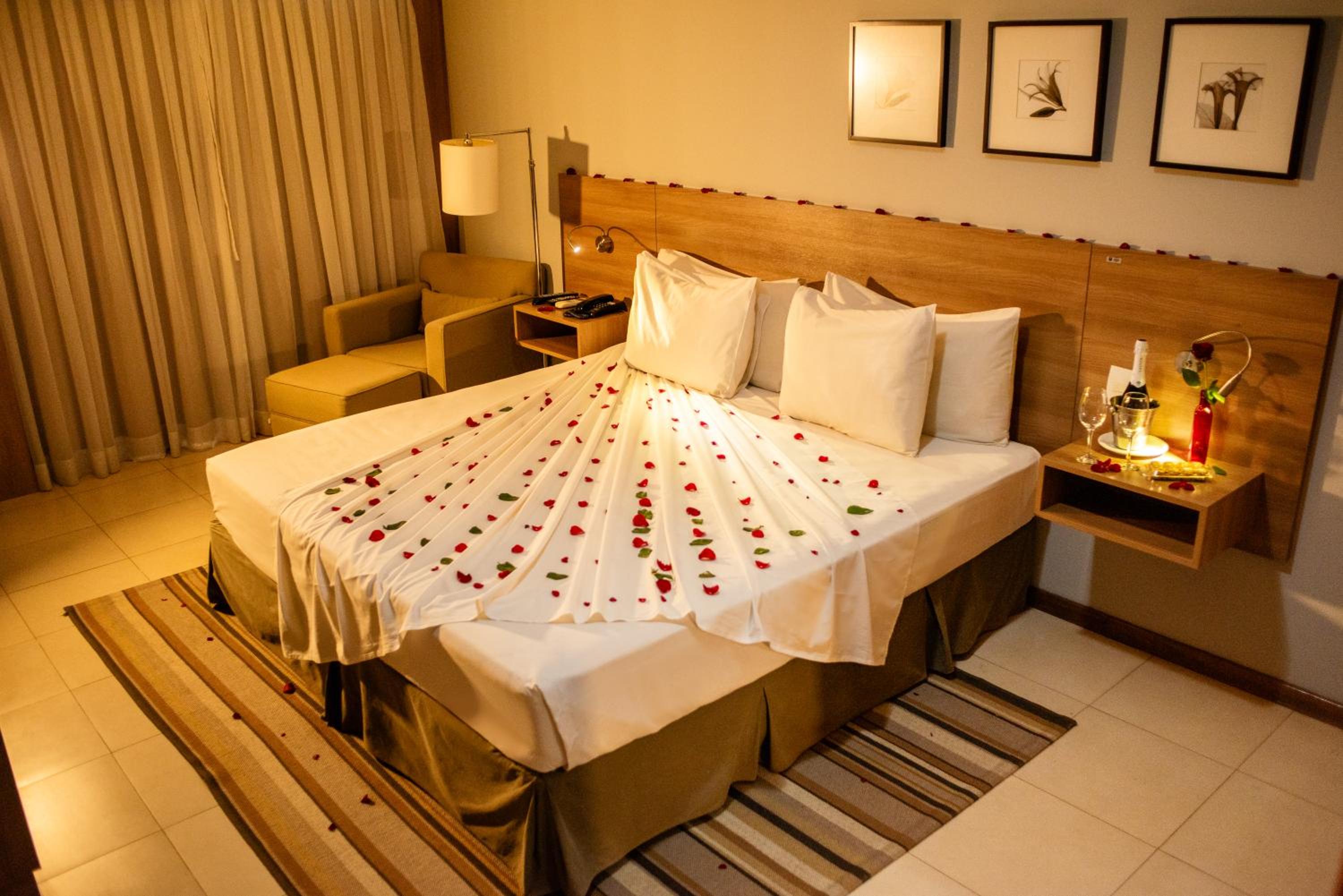 Luxury Double Room with Double Bed - Photo 7
