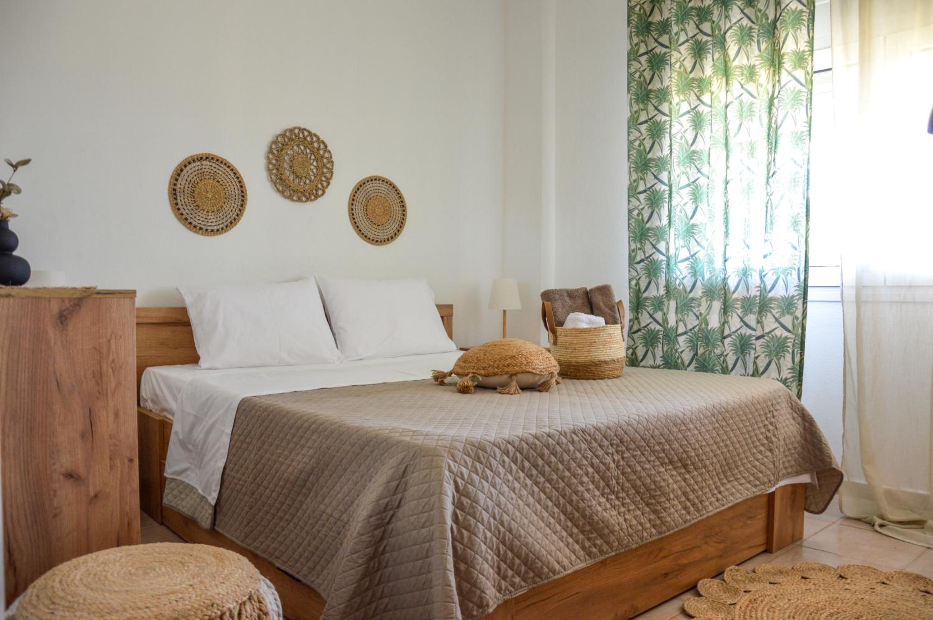 Three-Bedroom Vacation Home  photo 2