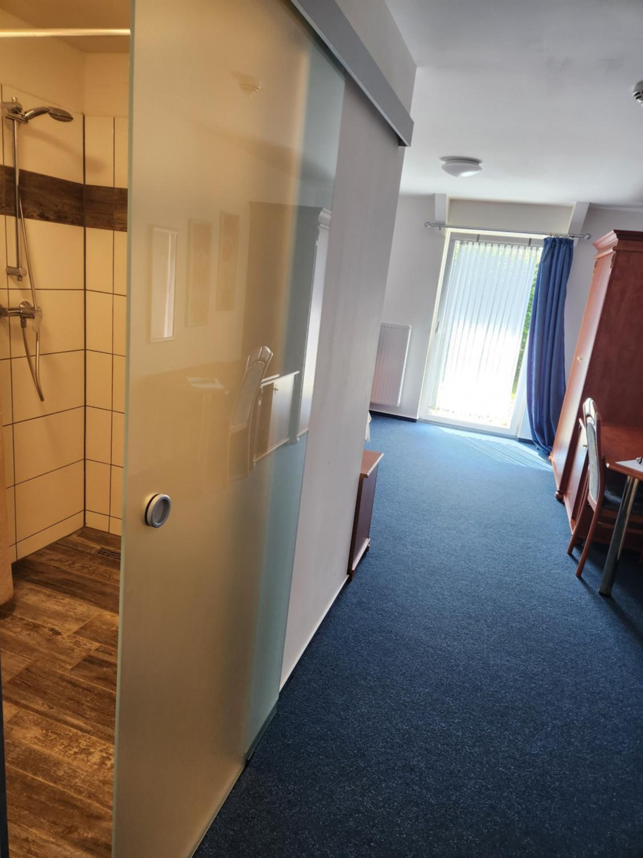 Quadruple Room with Private Bathroom photo 3
