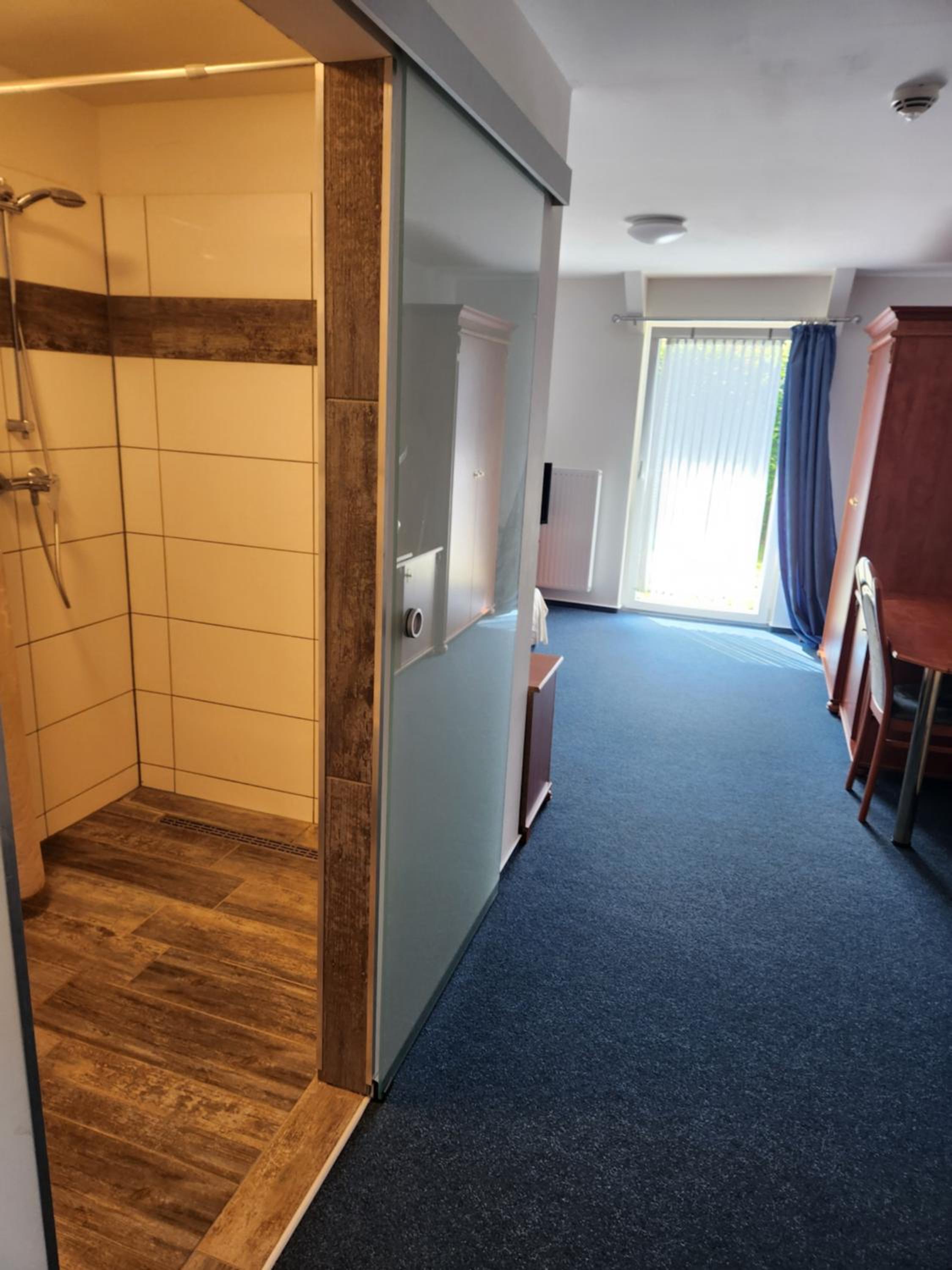 Single Room with Private Bathroom photo 3
