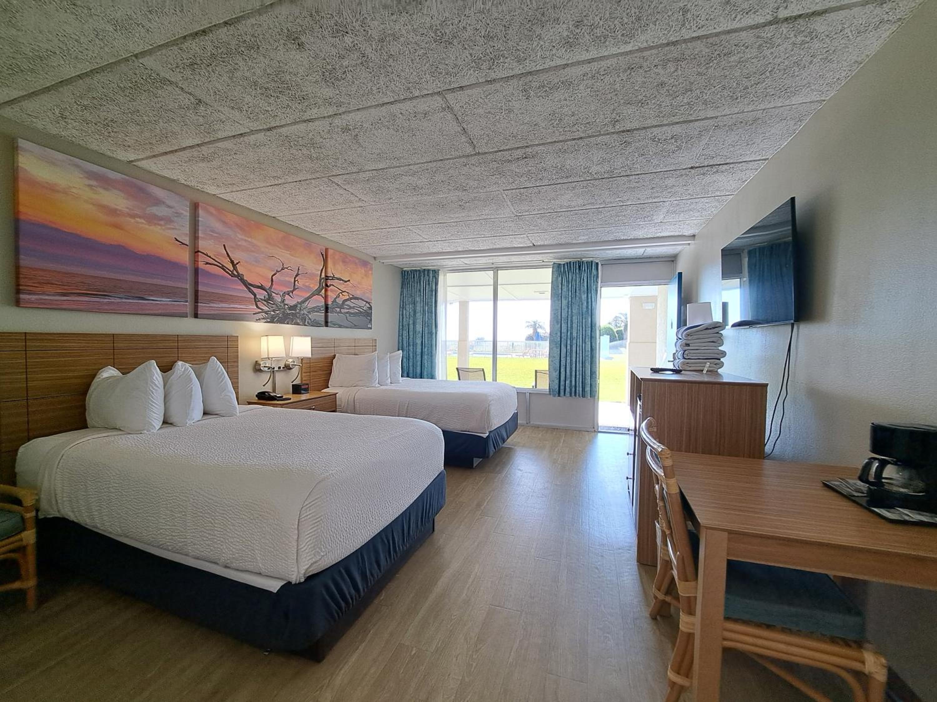 Room with Two Double Beds - 2nd Floor - Ocean View - Non-Smoking - Photo 3