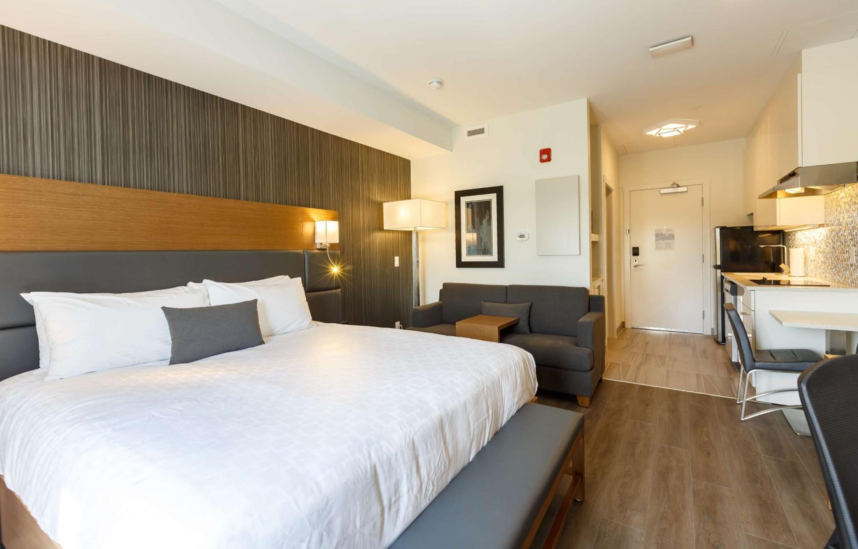King Room - Pet-Friendly - Photo 2