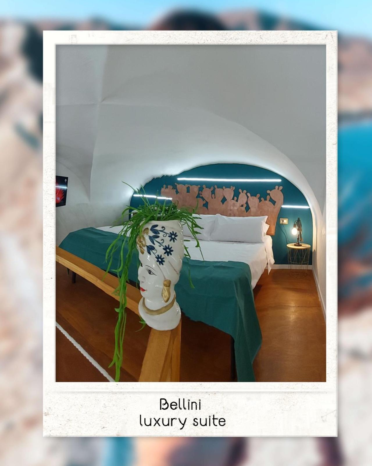 Deluxe Suite with Spa Bath