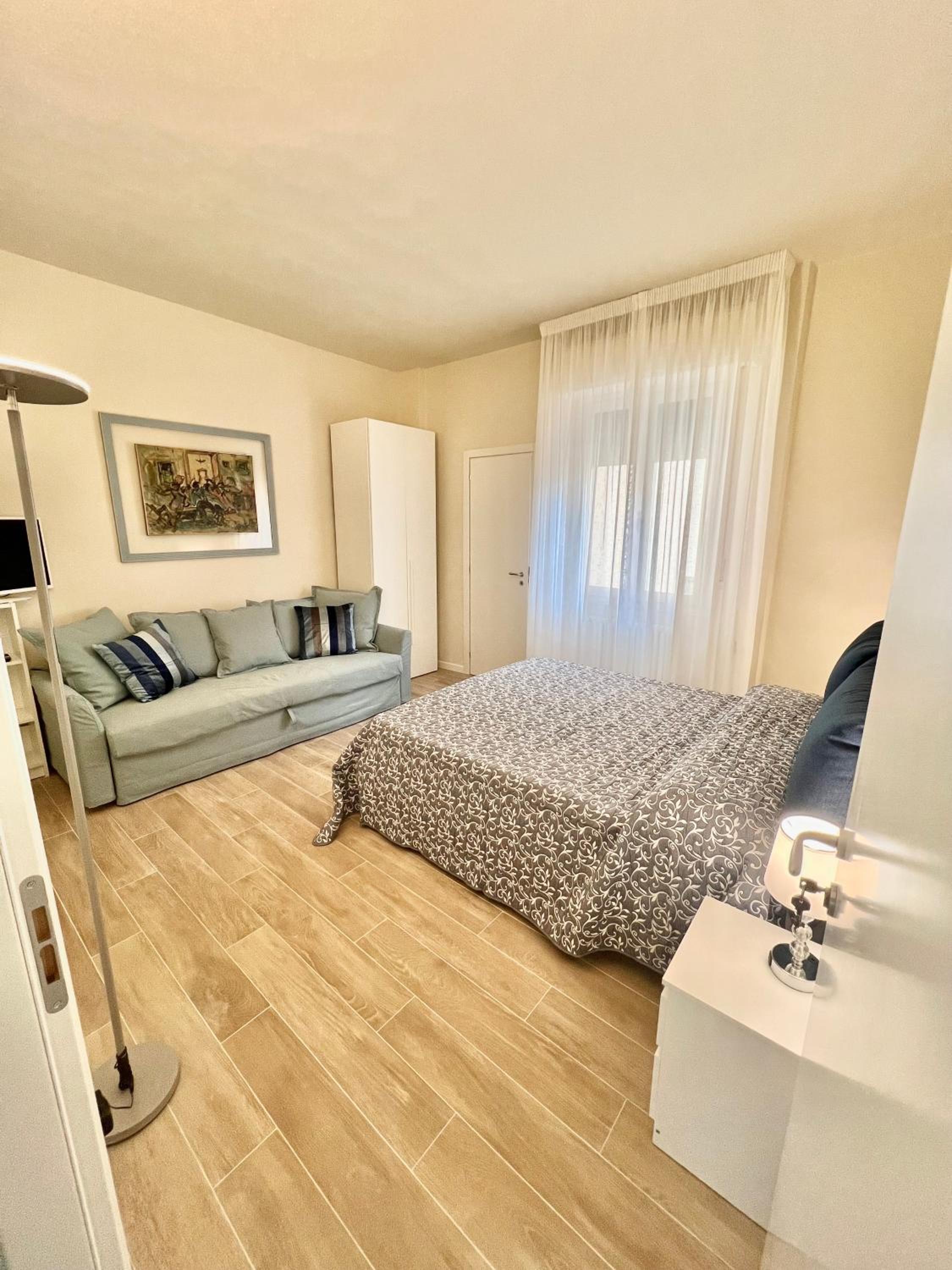 Quadruple Room with Private Bathroom