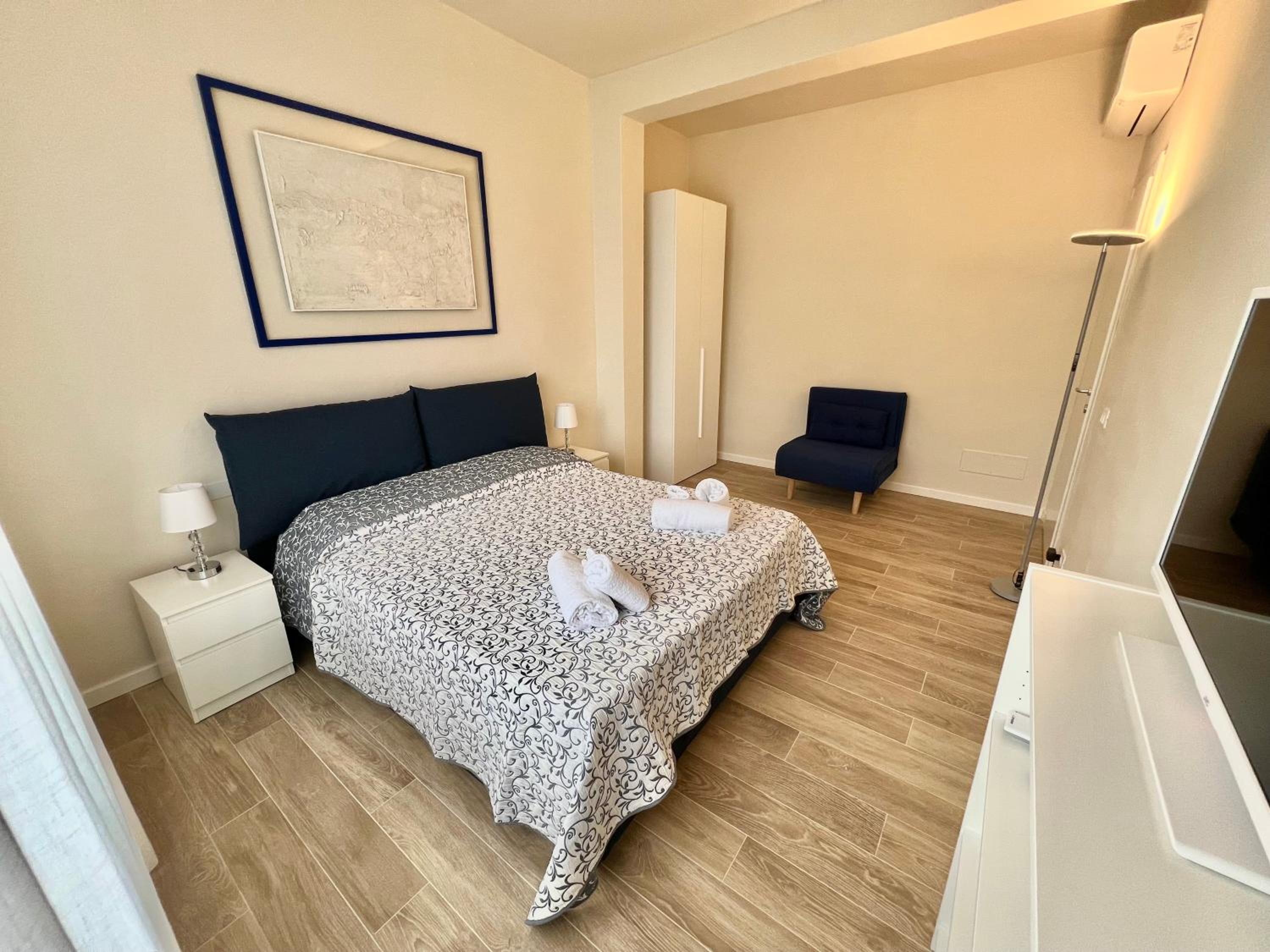 Triple Room with Shared Bathroom