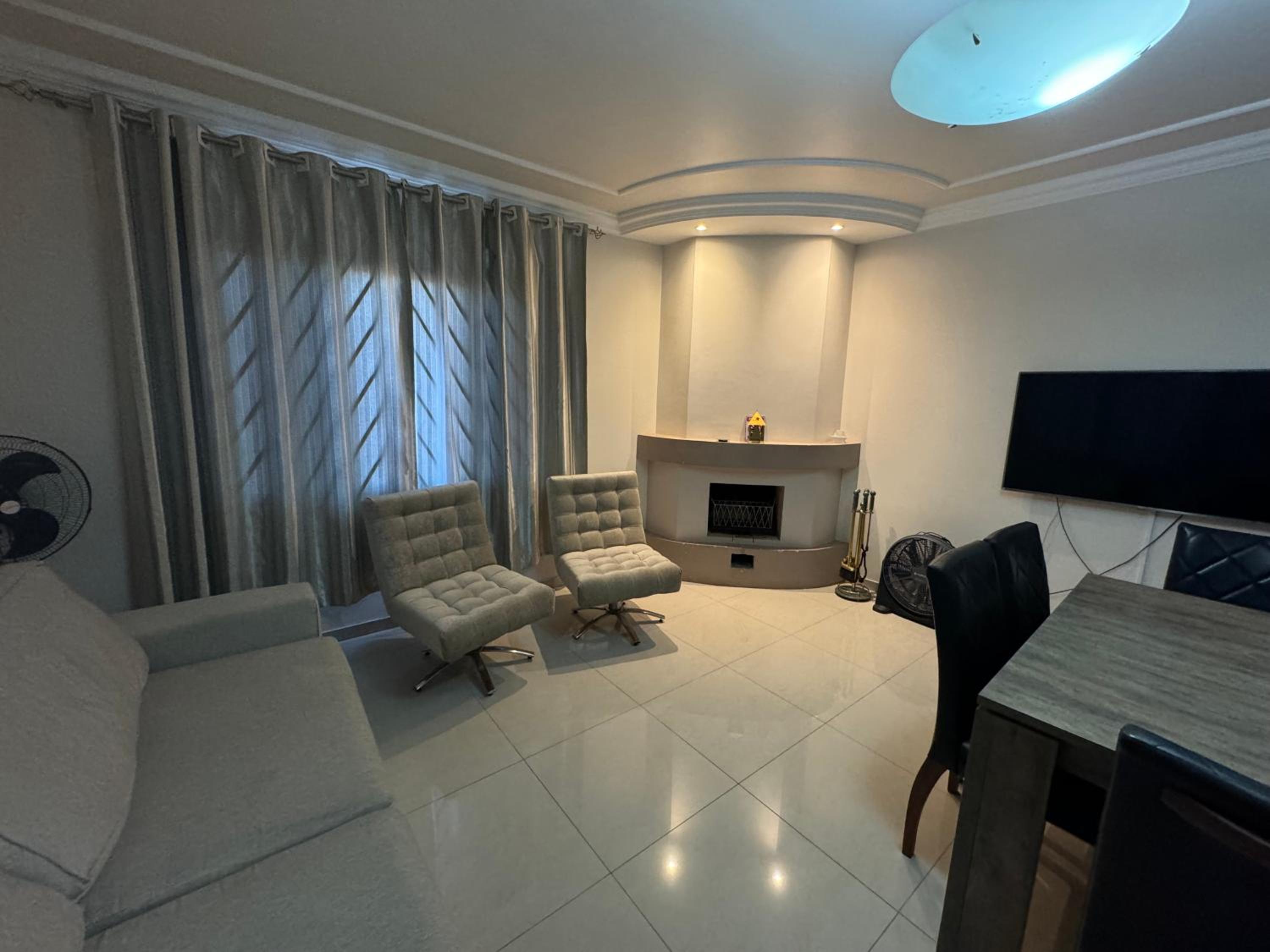 Three-Bedroom House photo 3