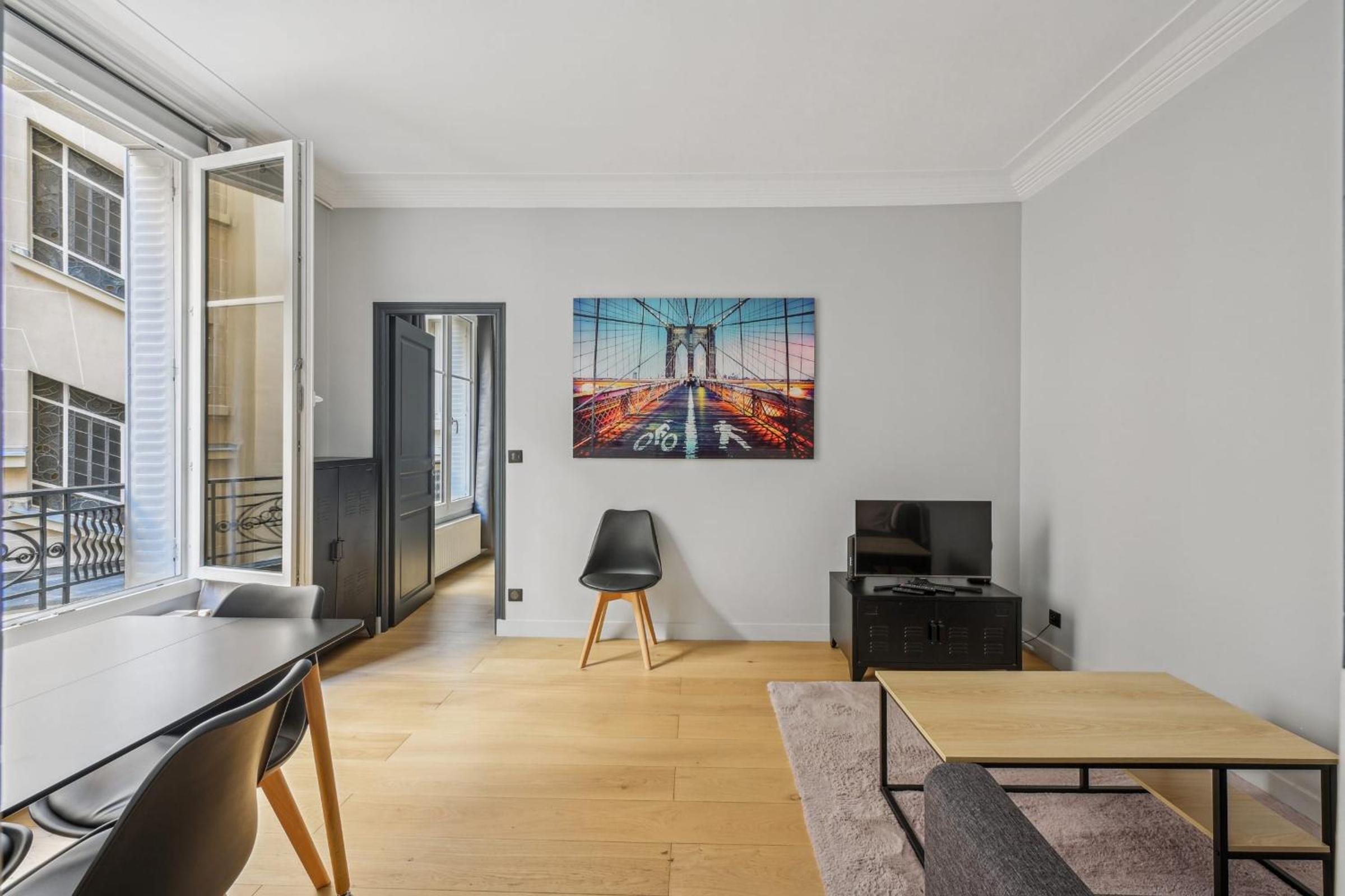 Apartment photo 3