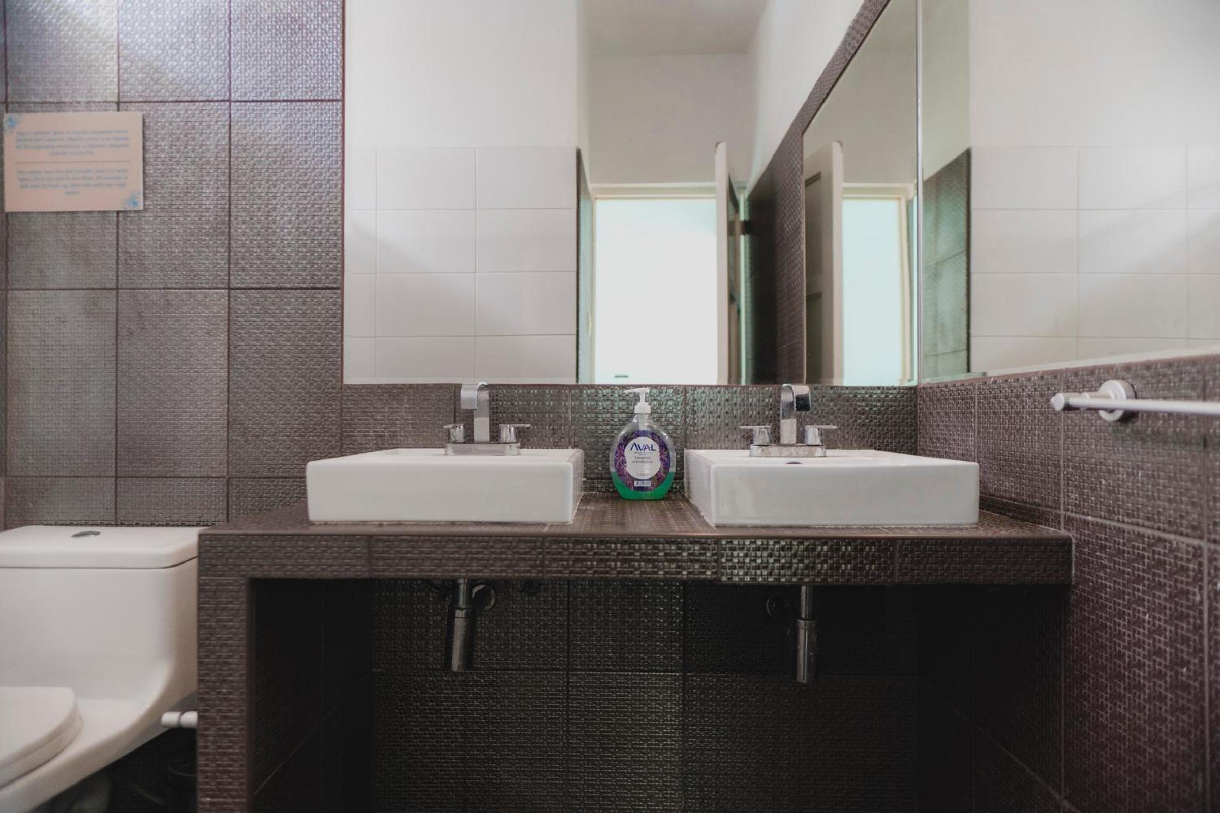 Double Room with Shared Bathroom photo 2