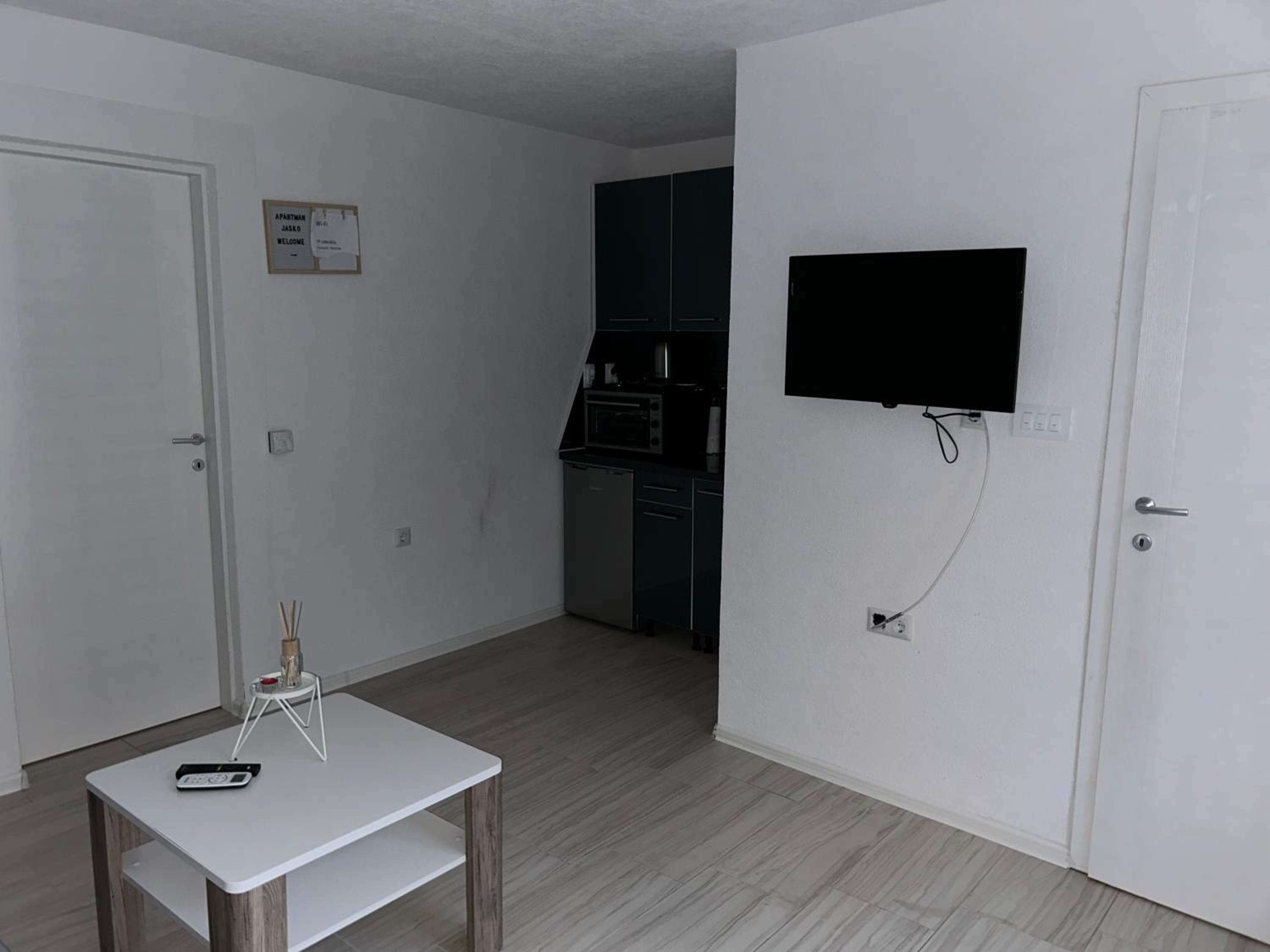 One-Bedroom Apartment photo 3